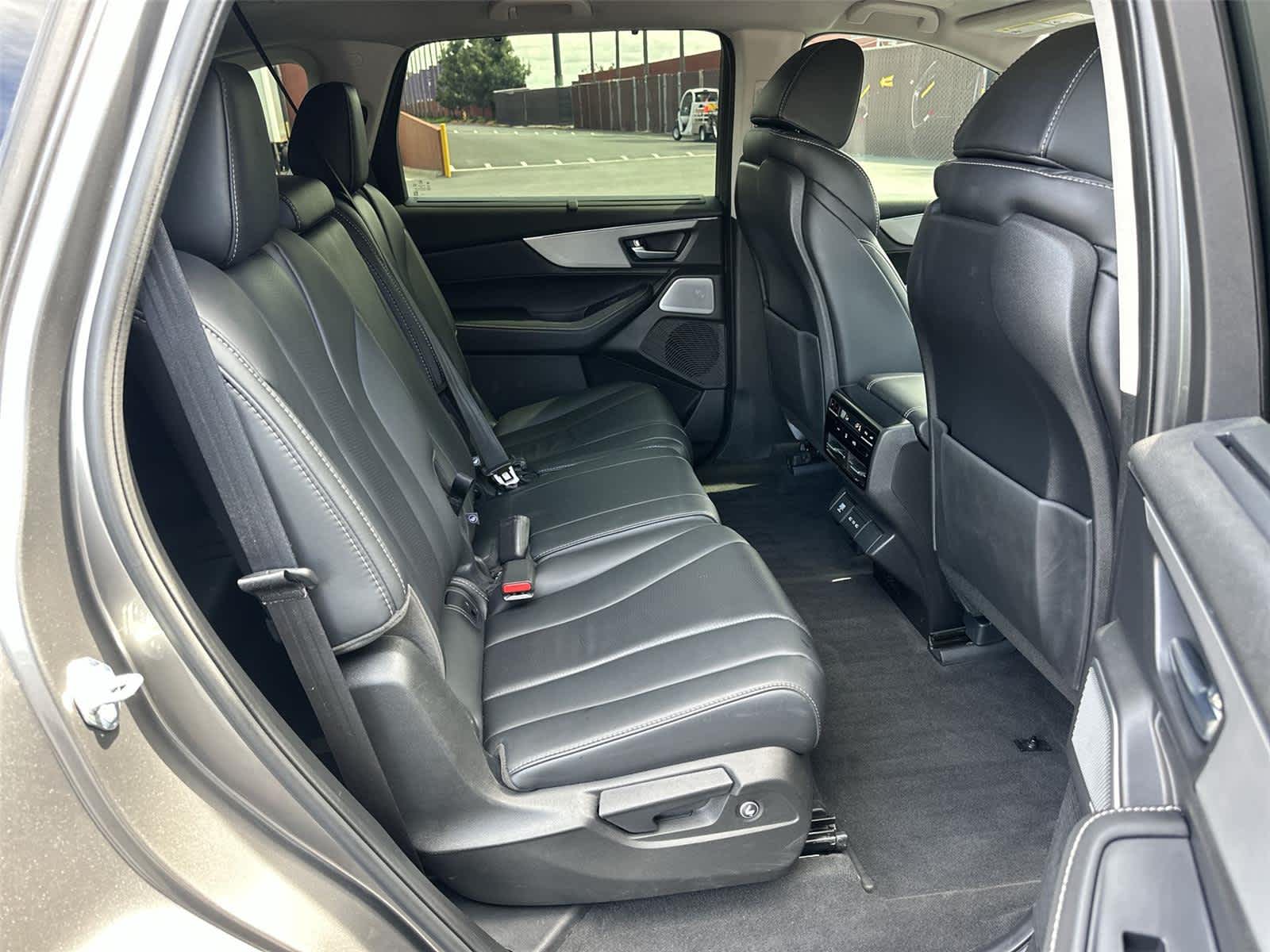 Thumbnail: 2025 Acura MDX - 13