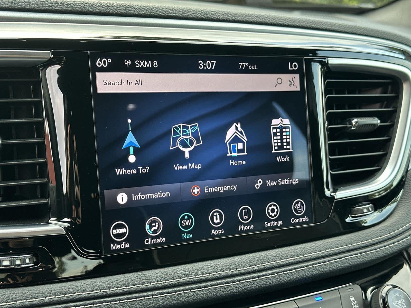 Thumbnail: 2020 Chrysler Pacifica - 17