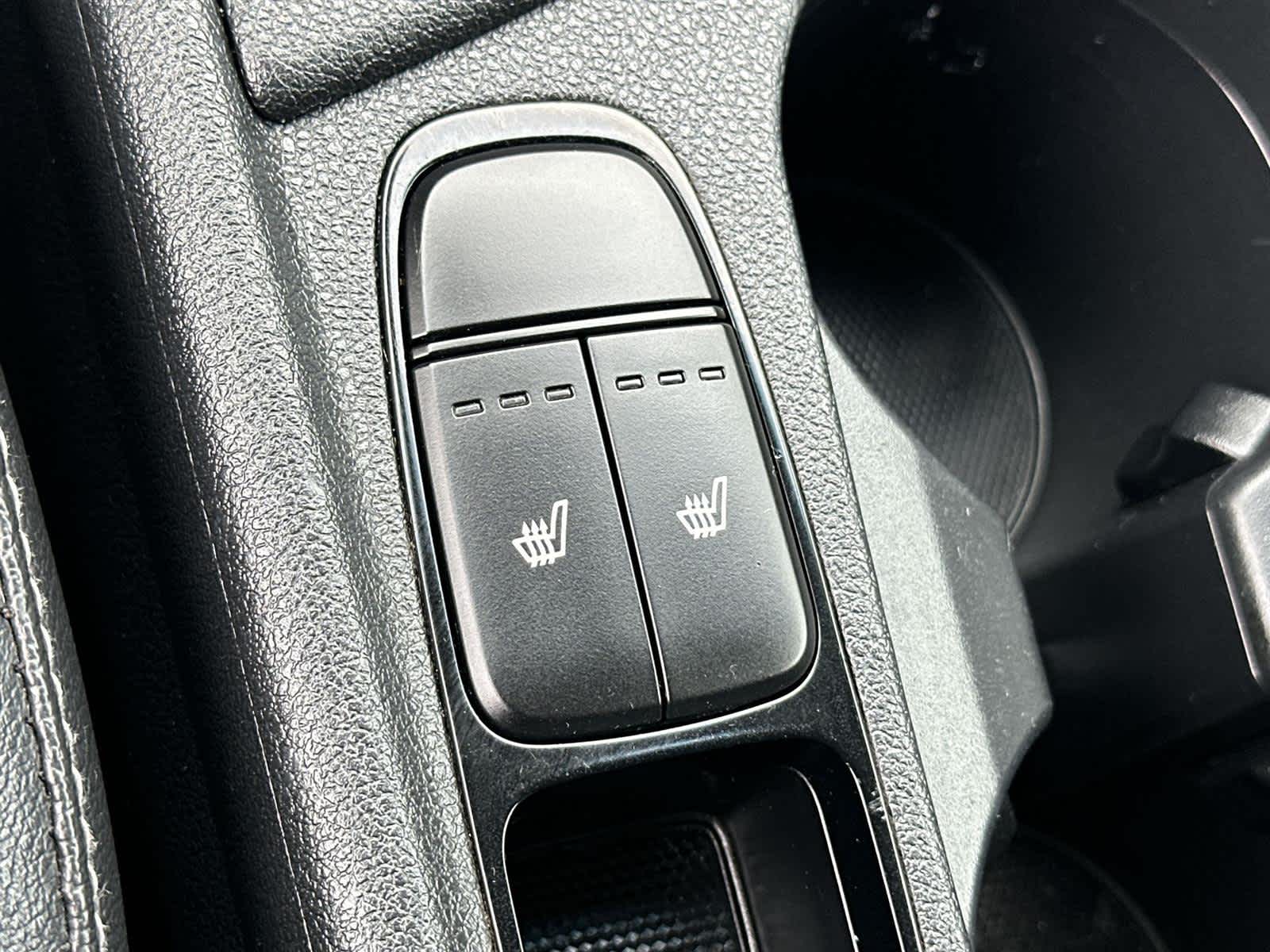 Thumbnail: 2018 Kia Niro - 26