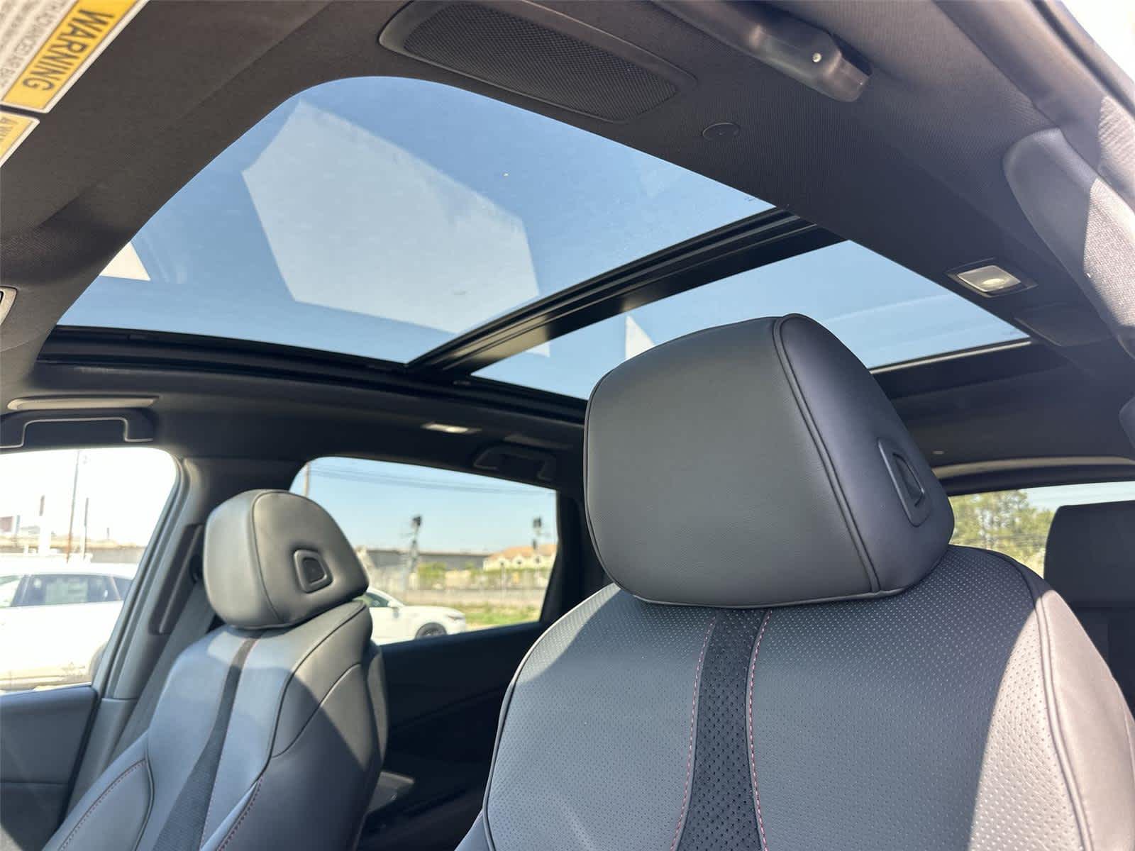 Thumbnail: 2026 Acura RDX - 32