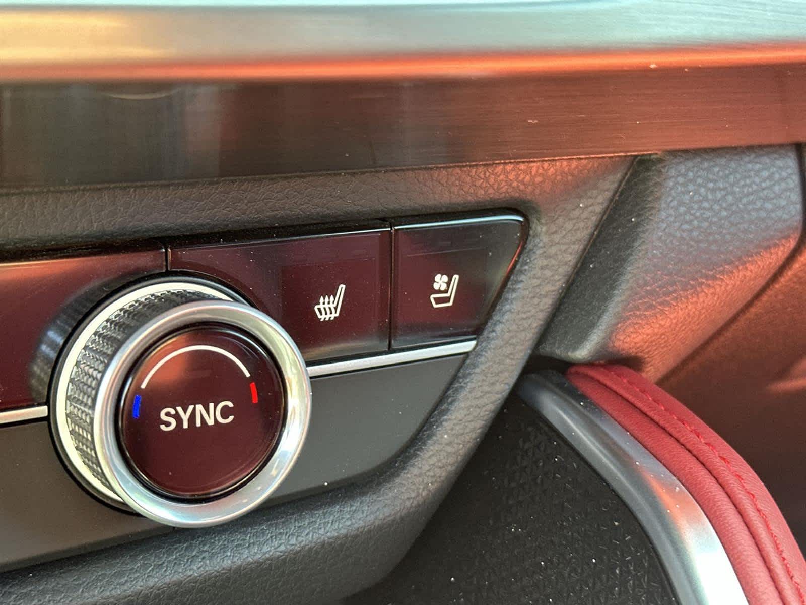 Thumbnail: 2025 Acura ADX - 25