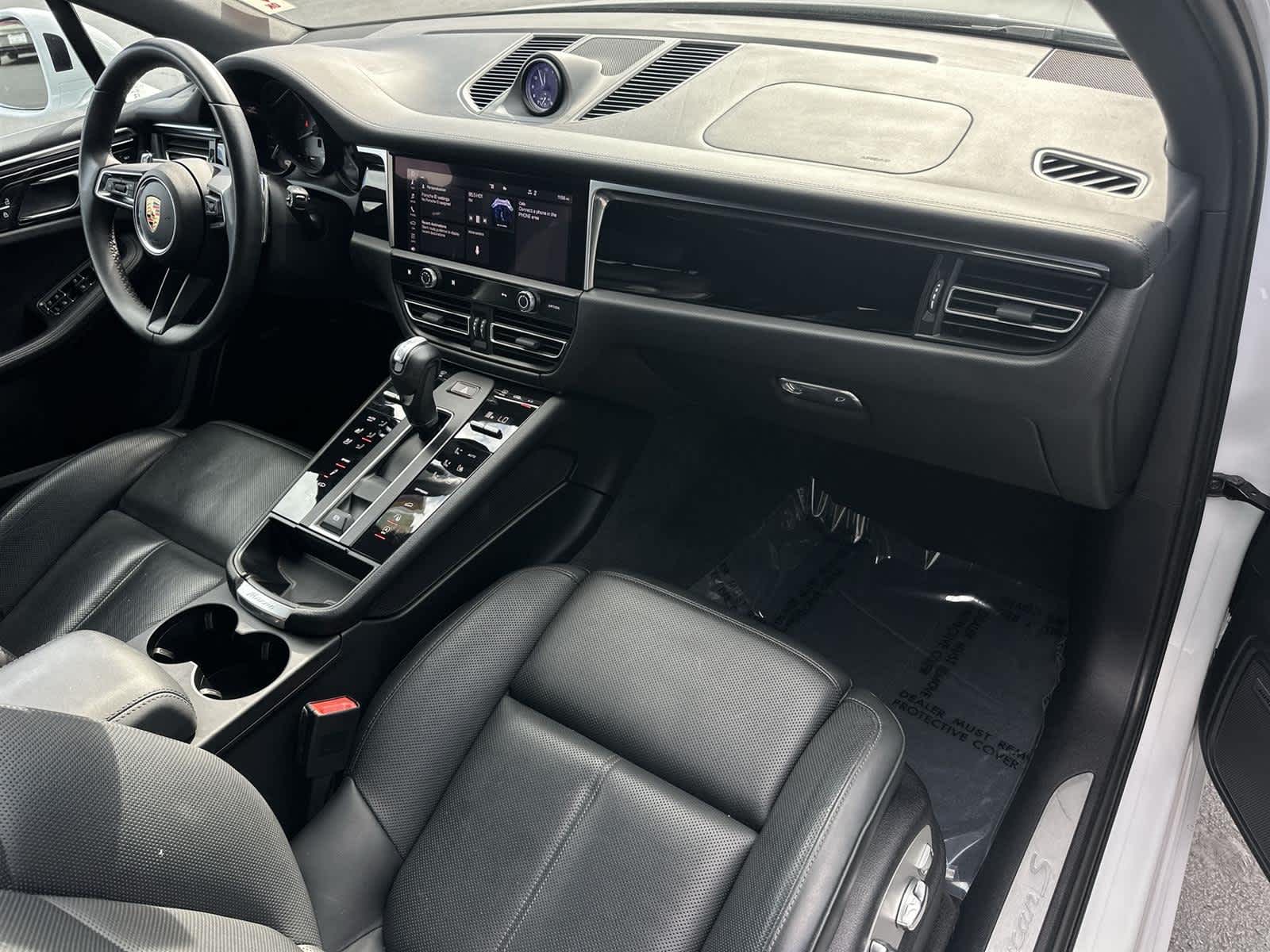 Thumbnail: 2023 Porsche Macan - 12