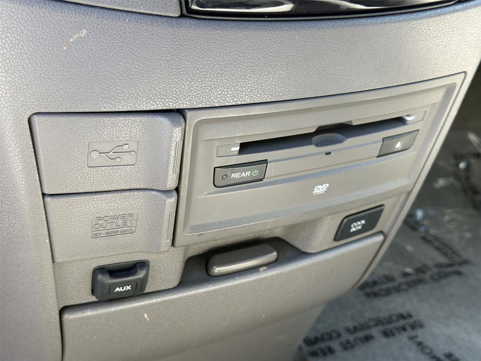 Thumbnail: 2015 Honda Odyssey - 35