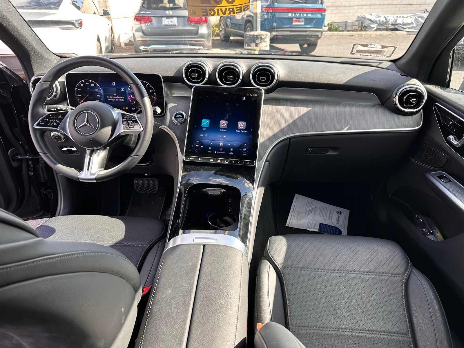 Thumbnail: 2025 Mercedes-Benz GLC - 20