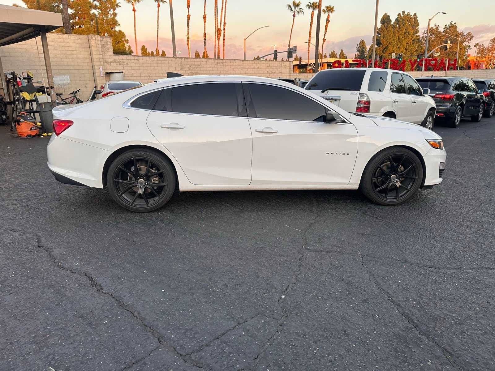 Thumbnail: 2019 Chevrolet Malibu - 6