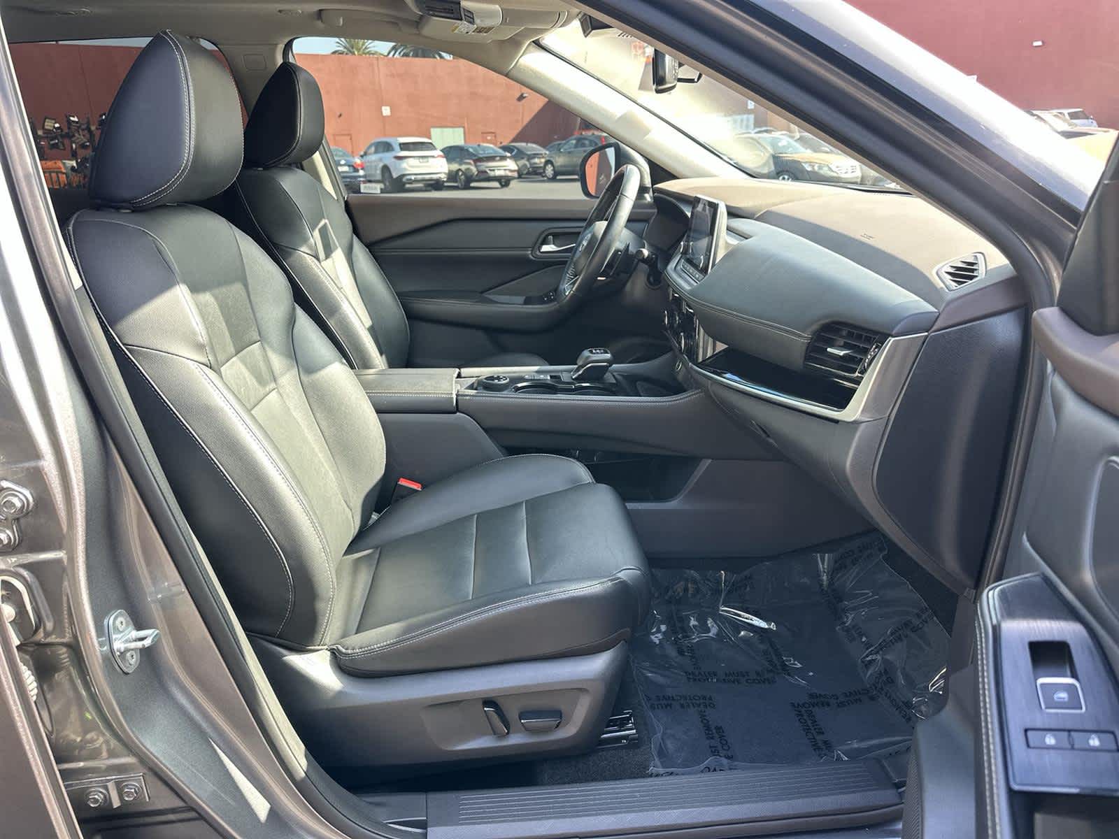 Thumbnail: 2022 Nissan Rogue - 14