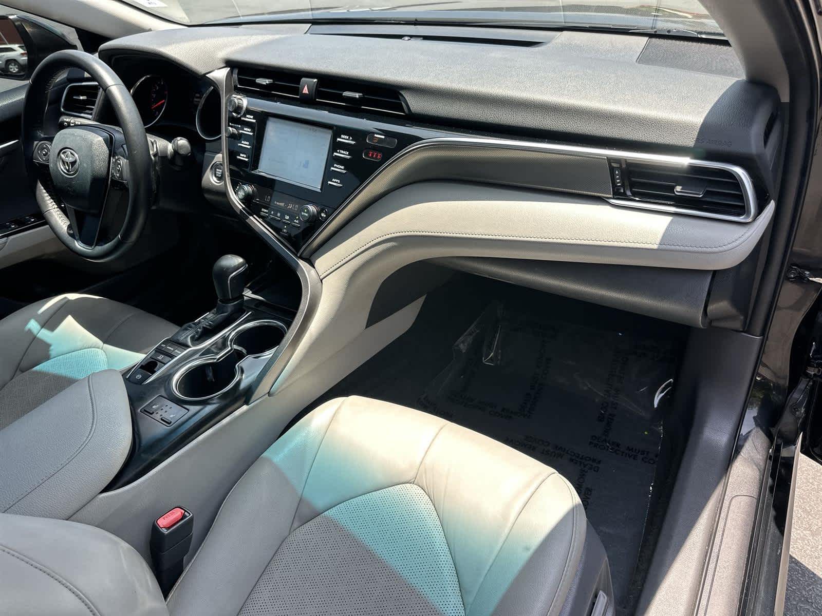 2018 Toyota Camry XSE 12