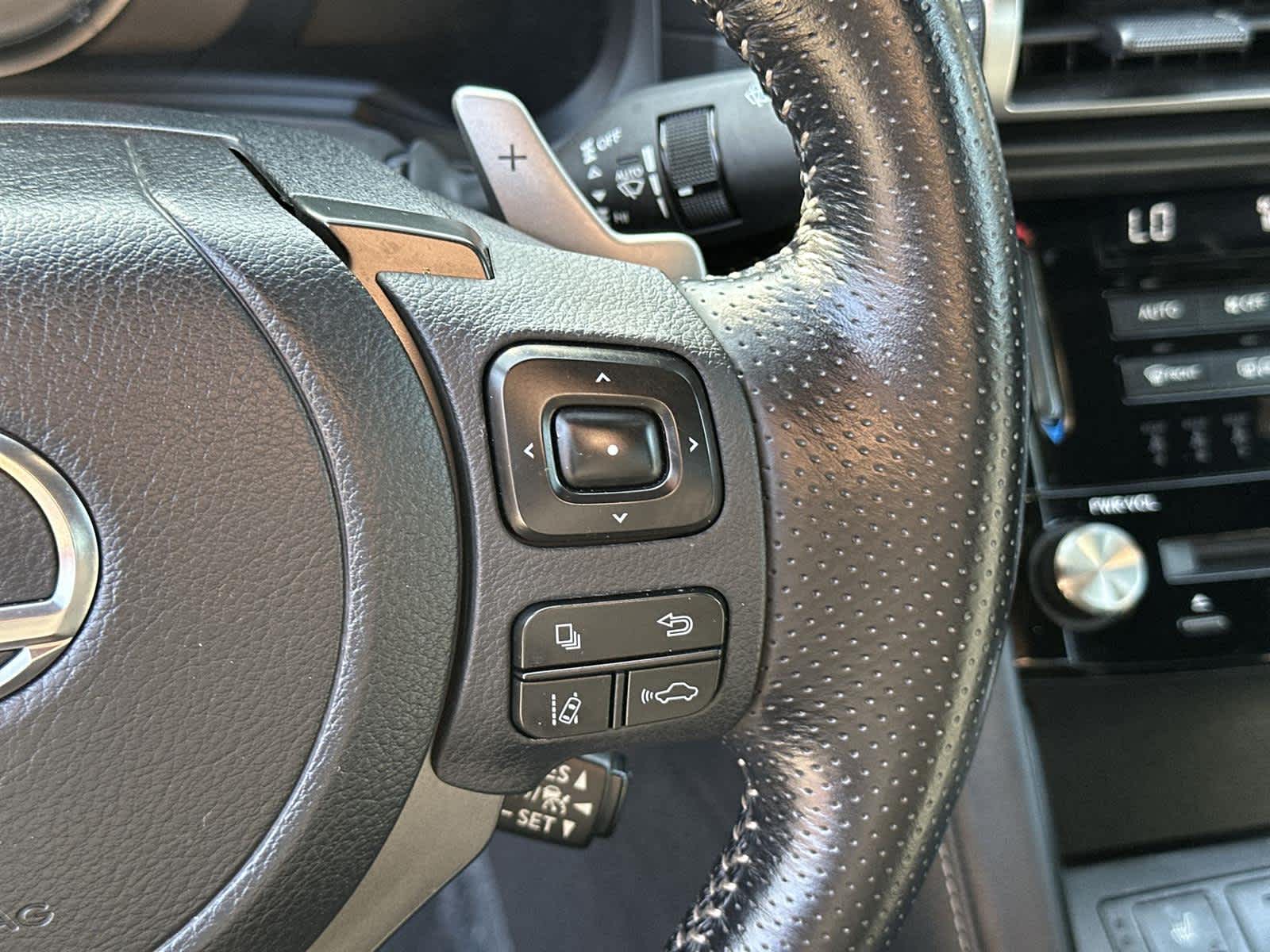 Thumbnail: 2021 Lexus IS - 25