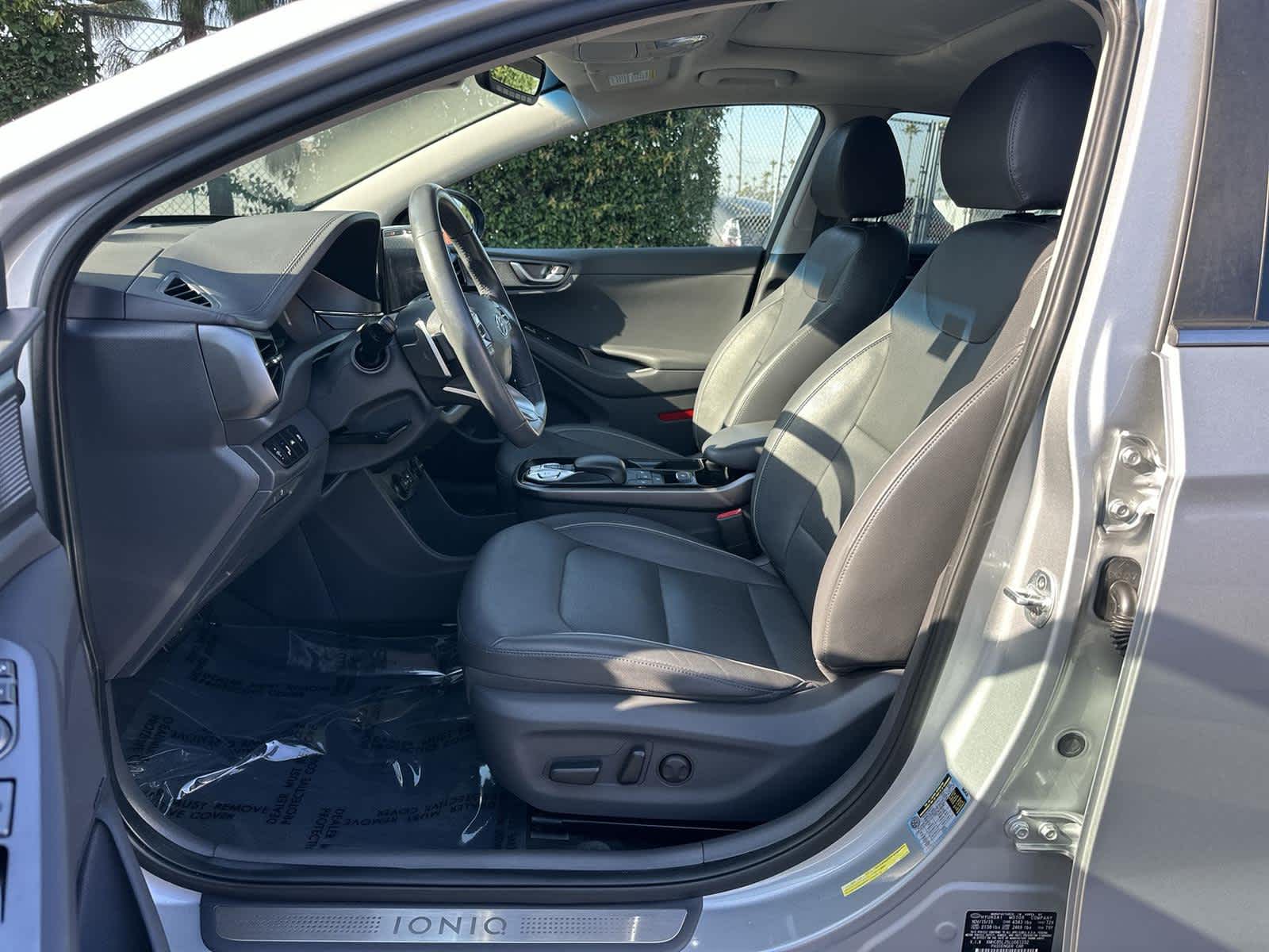 Thumbnail: 2020 Hyundai Ioniq - 11