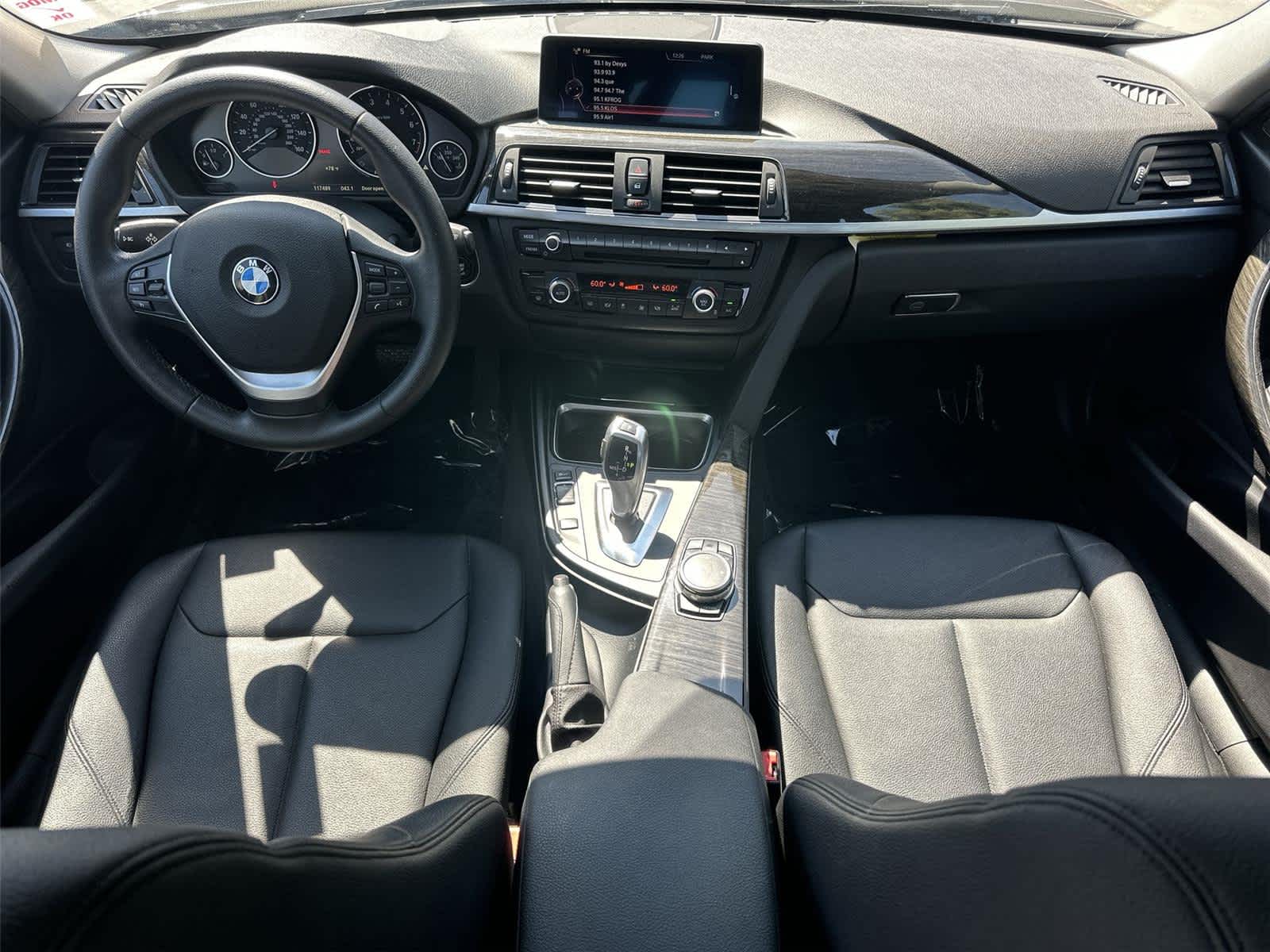 Thumbnail: 2015 BMW 3 Series - 10