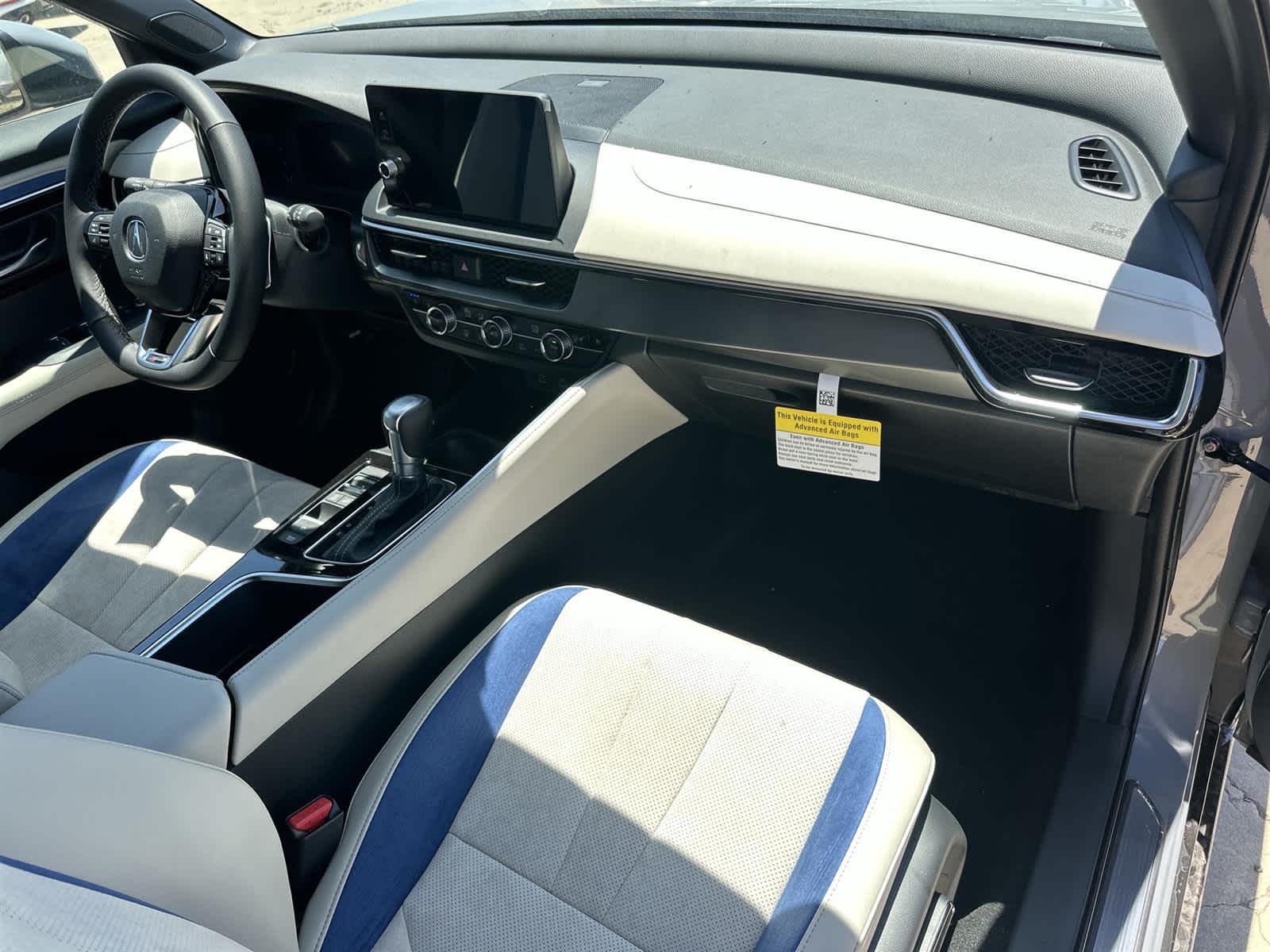 Thumbnail: 2025 Acura ADX - 12