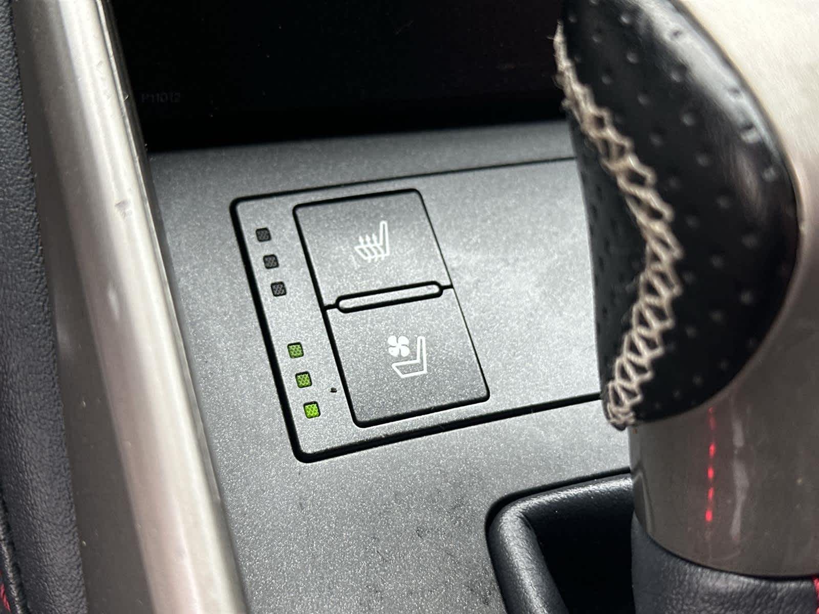 Thumbnail: 2016 Lexus IS - 25