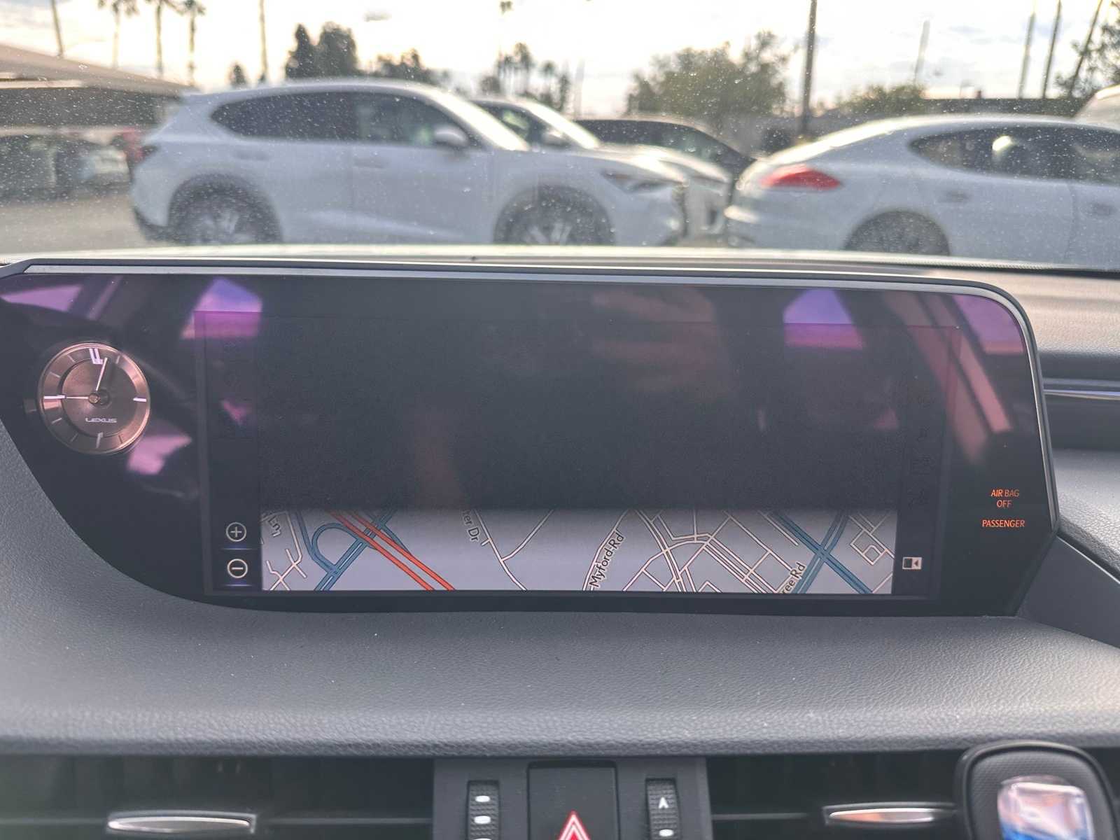 Thumbnail: 2019 Lexus ES - 13