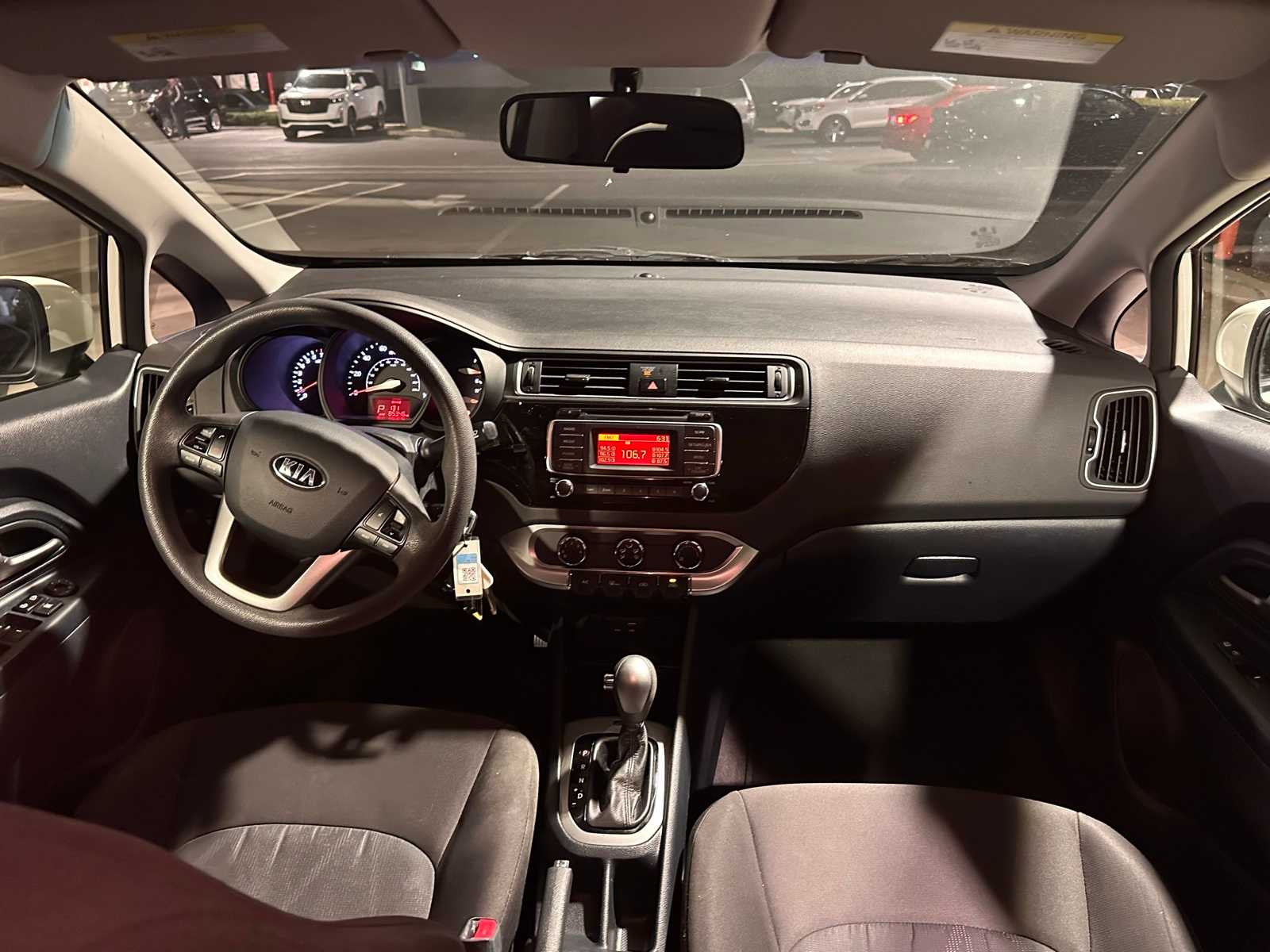 Thumbnail: 2016 Kia Rio - 18