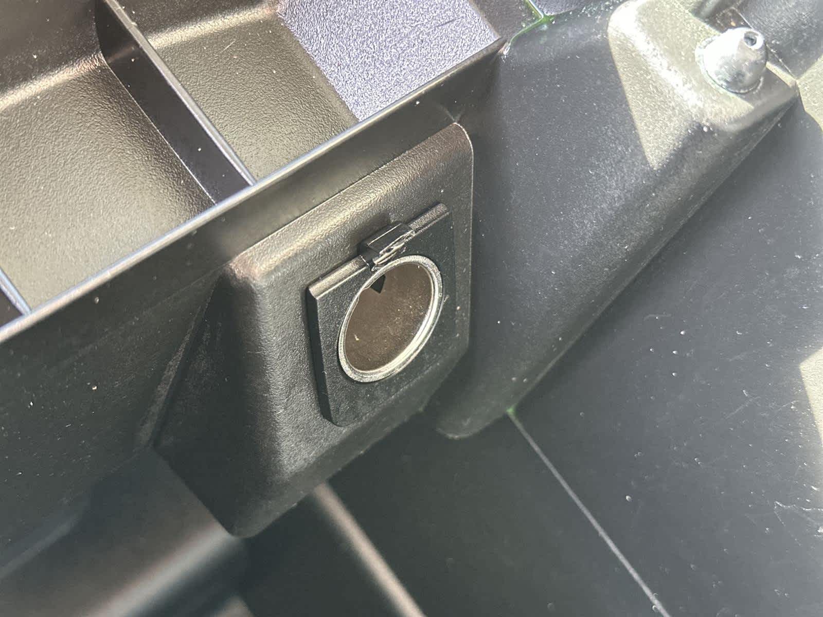 Thumbnail: 2016 Ford Edge - 31