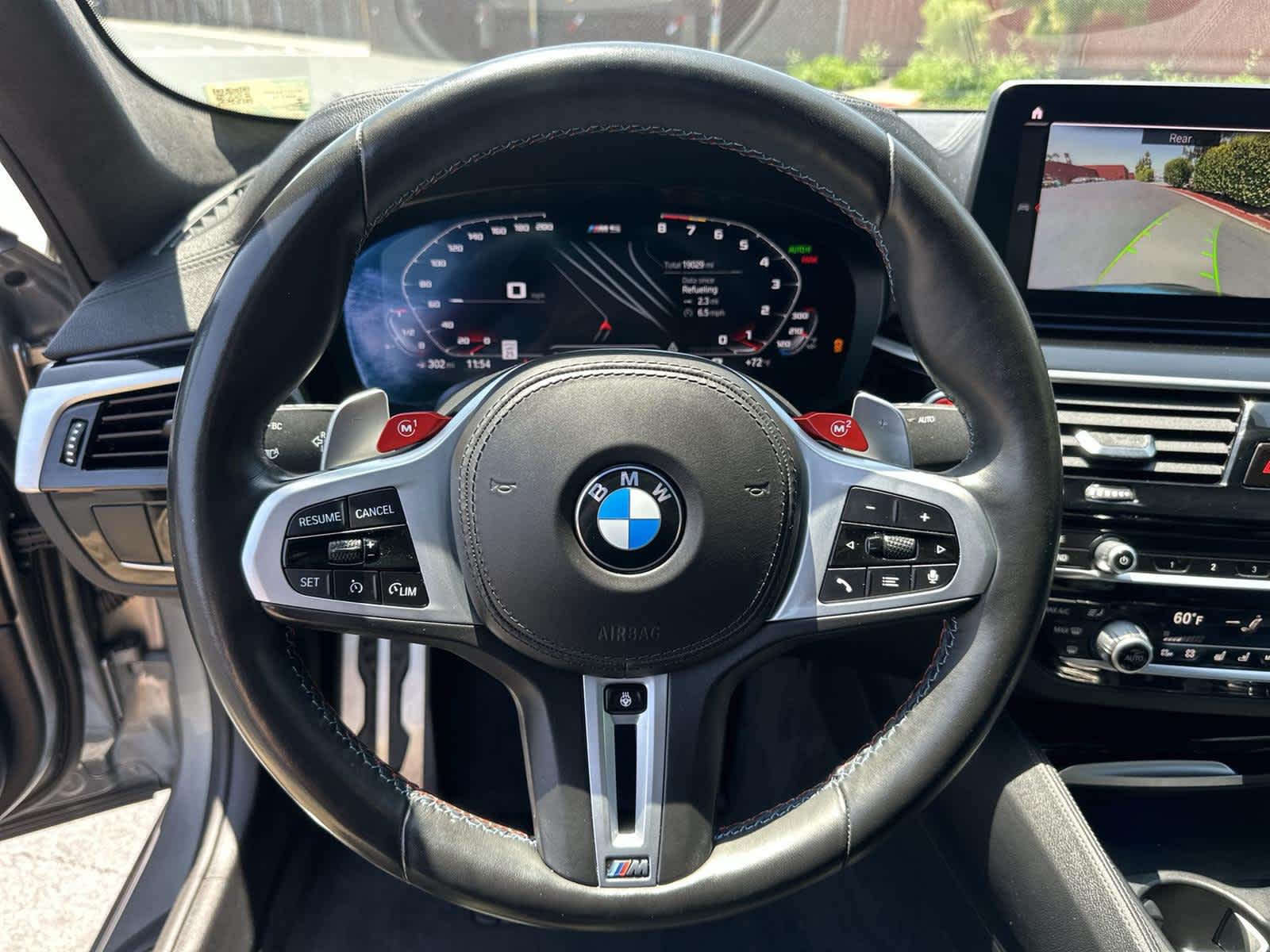 Thumbnail: 2022 BMW M5 - 15