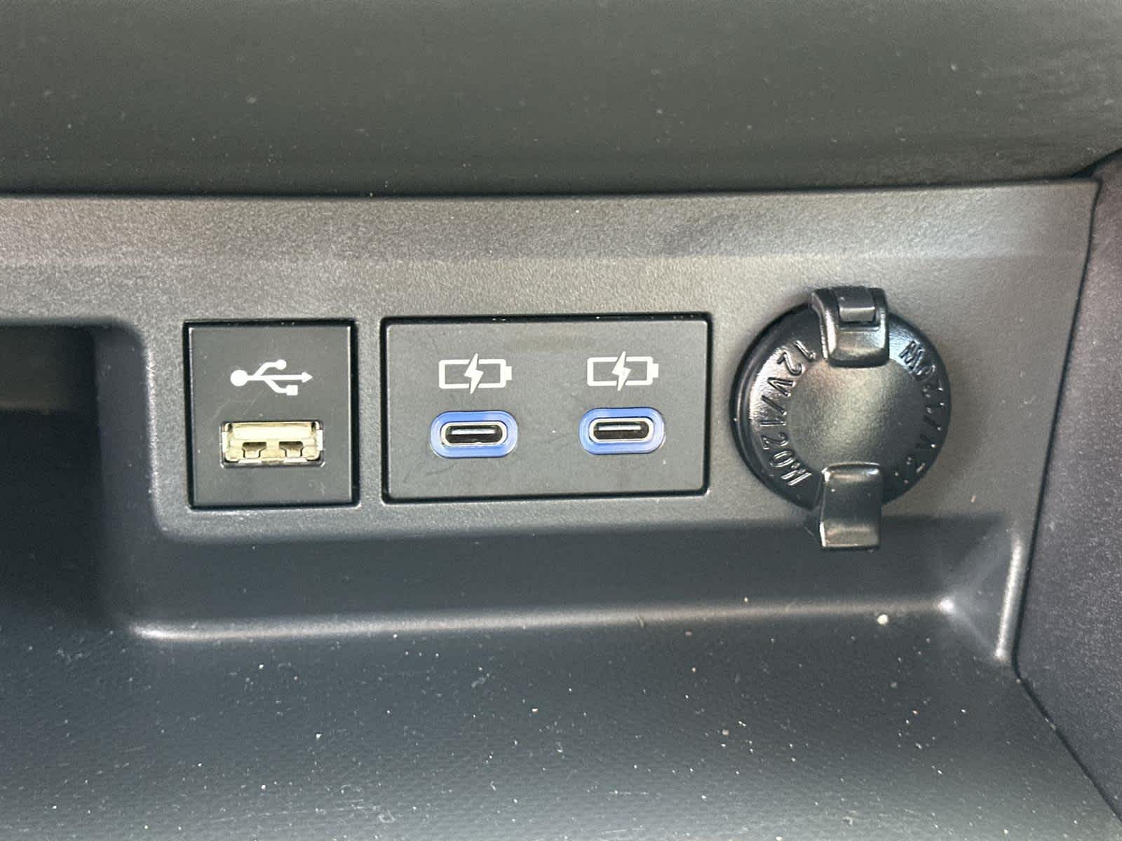 Thumbnail: 2022 Toyota Highlander - 27