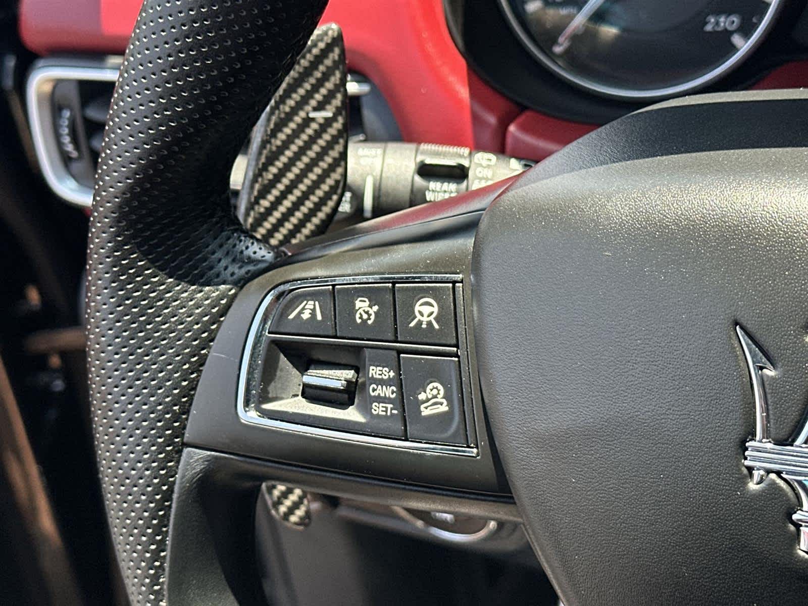 Thumbnail: 2021 Maserati Levante - 24