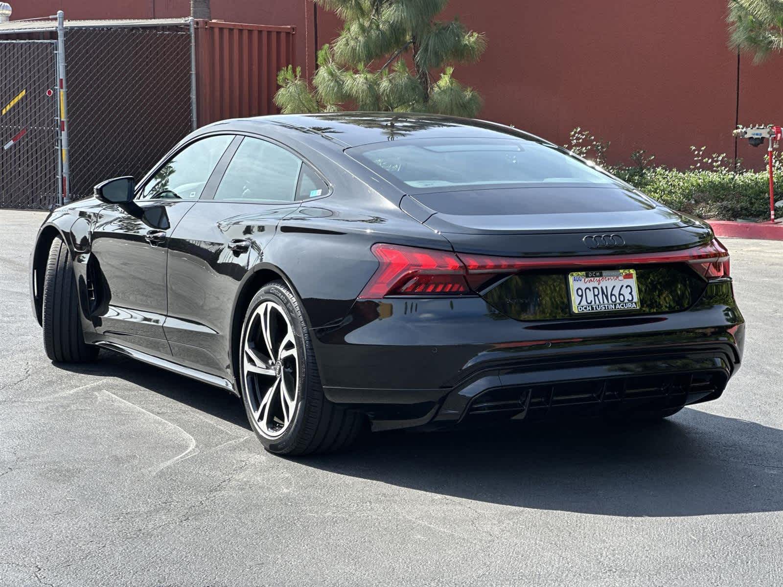 Thumbnail: 2022 Audi e-tron GT - 4