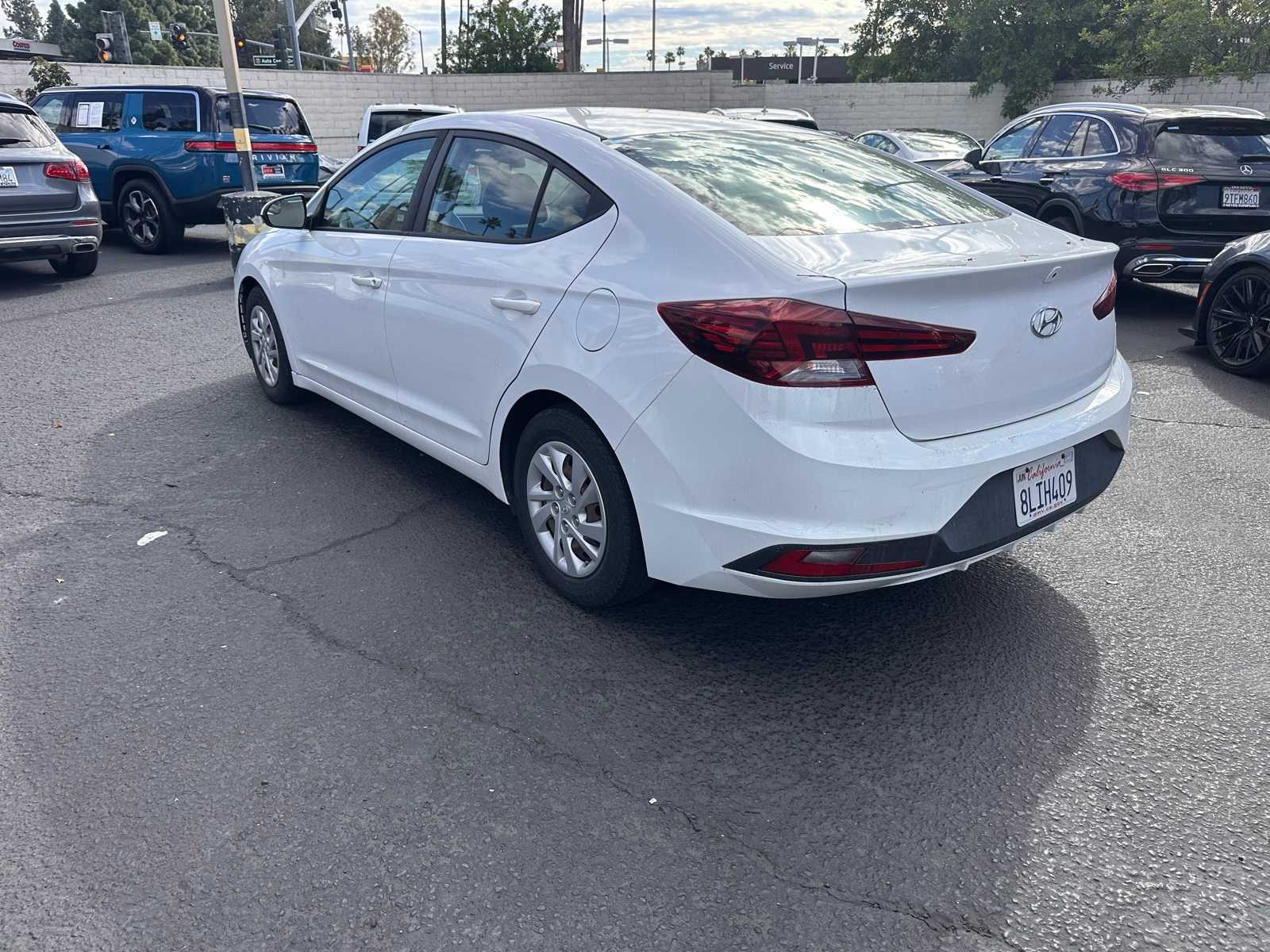 Thumbnail: 2019 Hyundai Elantra - 3