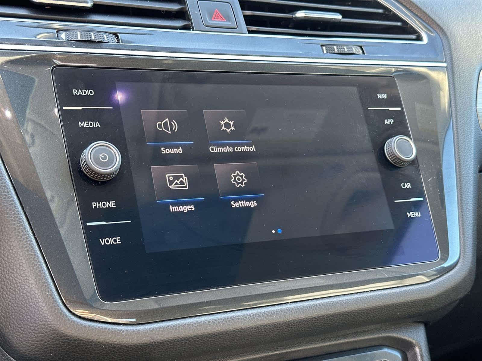 Thumbnail: 2019 Volkswagen Tiguan - 31