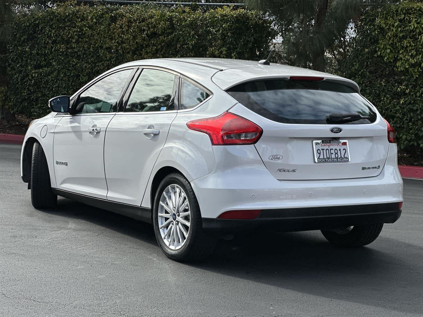 Thumbnail: 2015 Ford Focus - 4