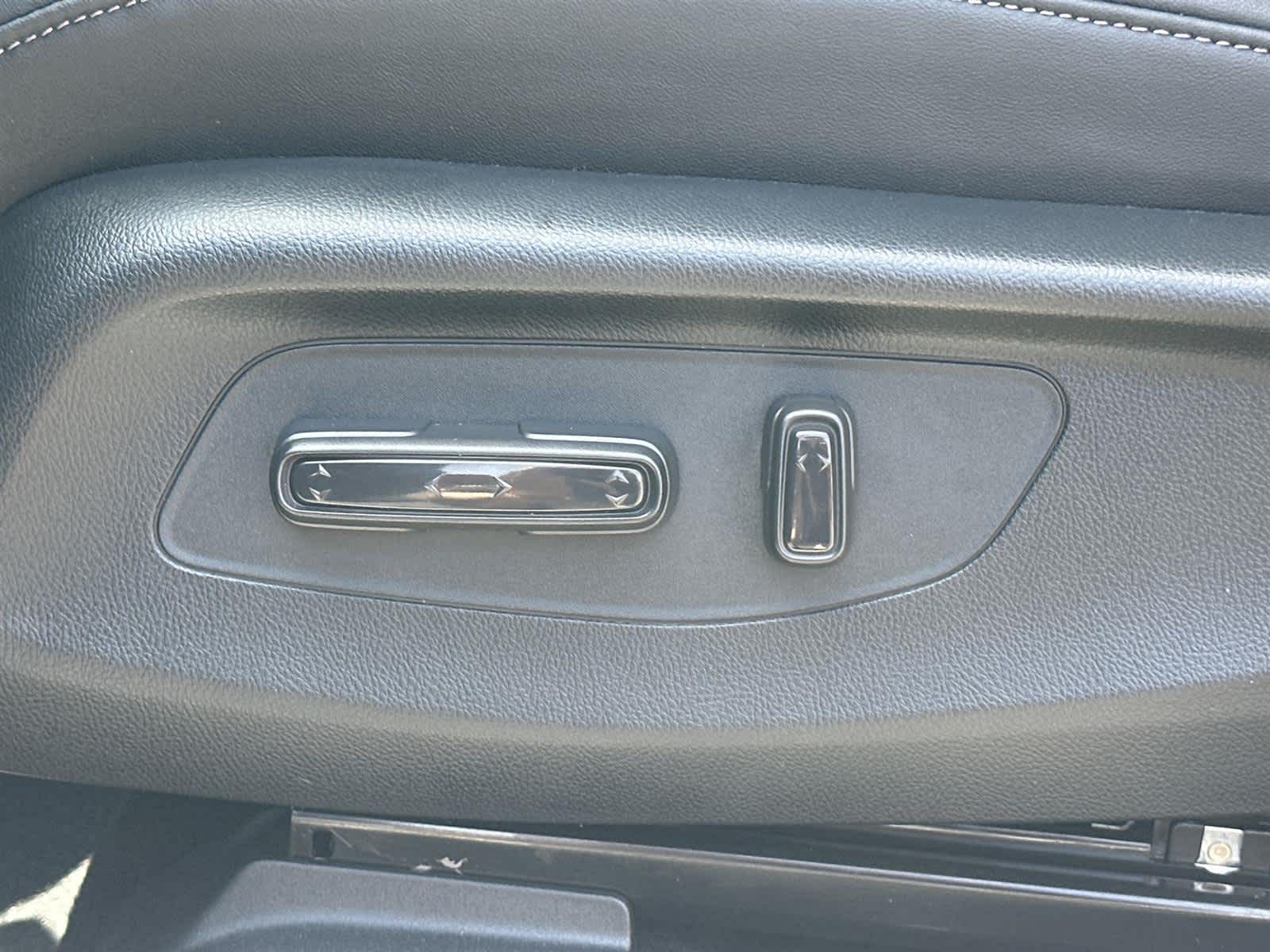 Thumbnail: 2025 Acura ADX - 22