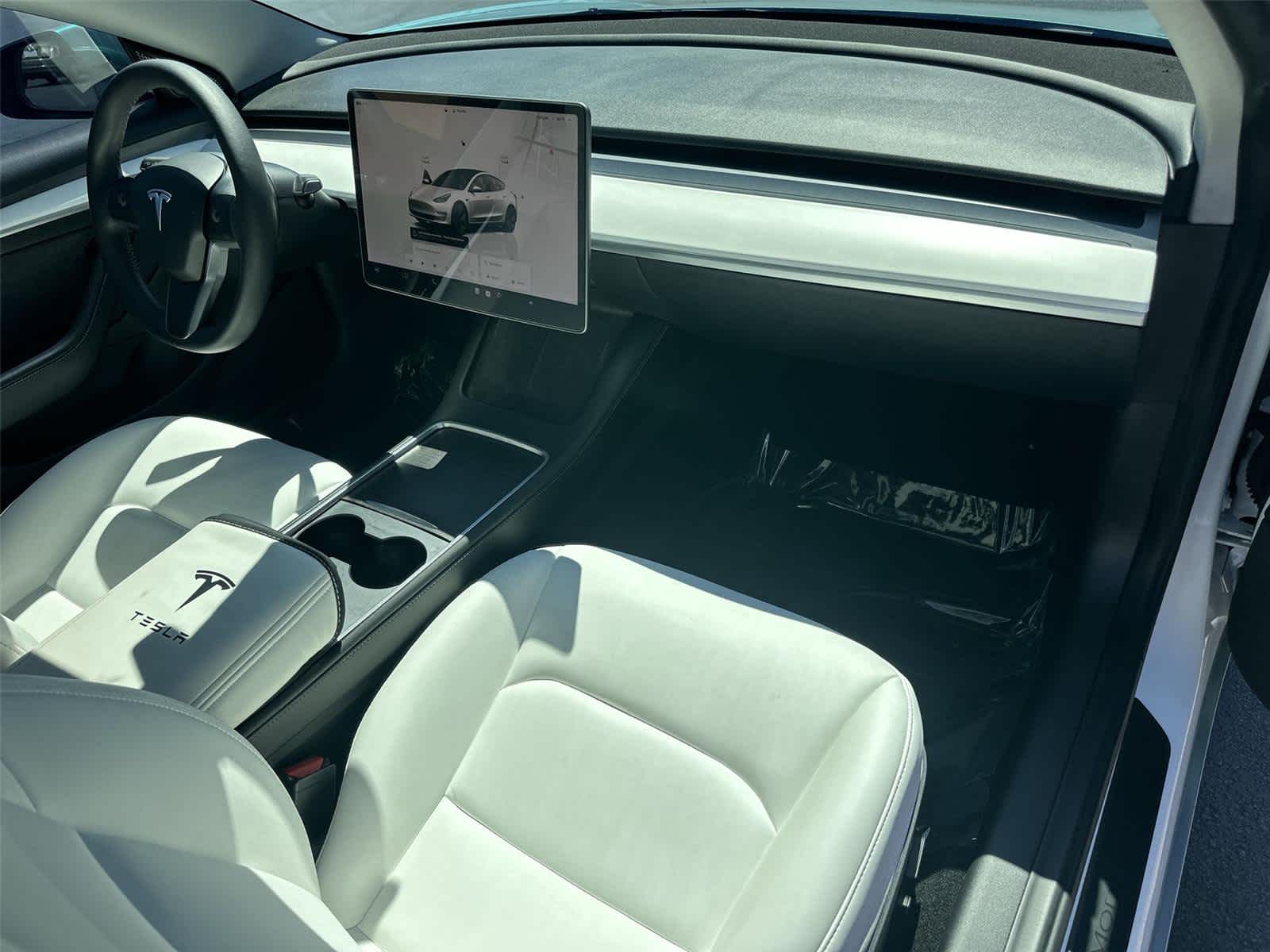 Thumbnail: 2022 Tesla Model 3 - 12