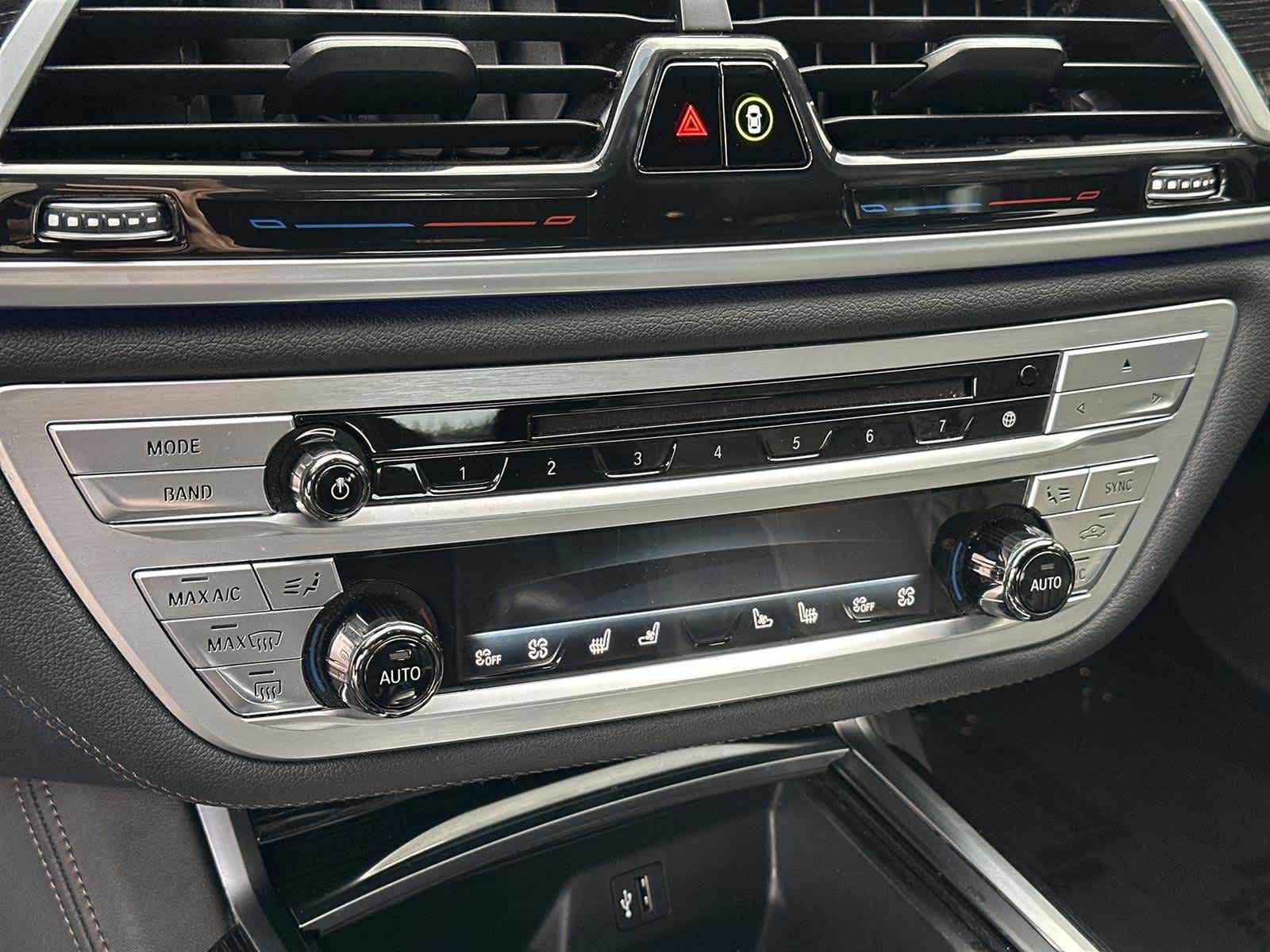 Thumbnail: 2019 BMW 7 Series - 29