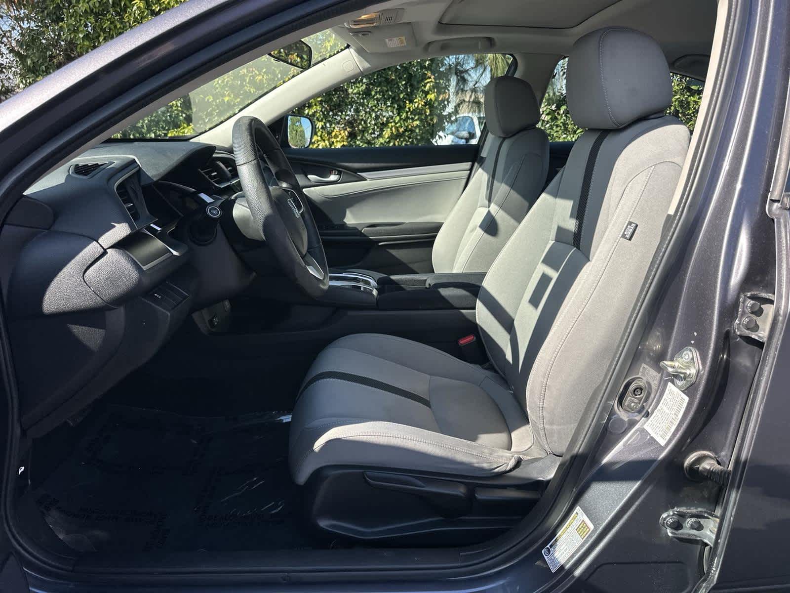 Thumbnail: 2016 Honda Civic - 11