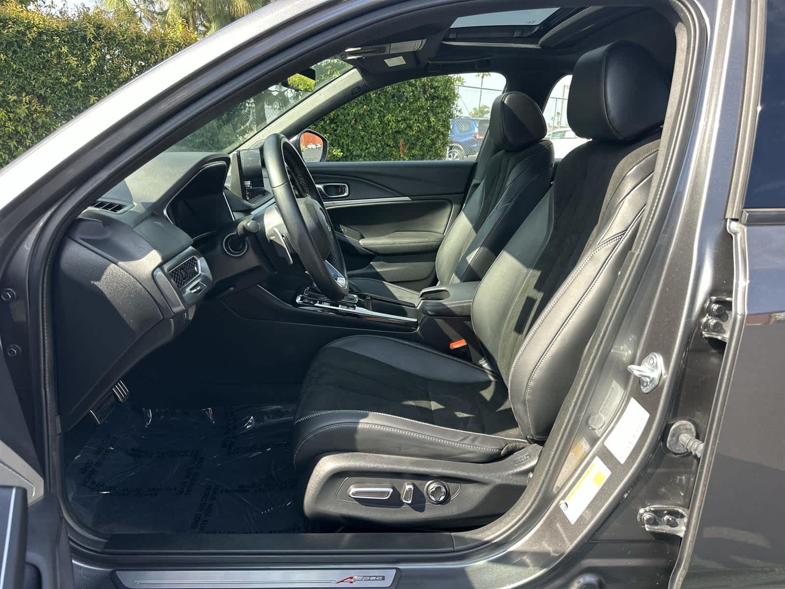 Thumbnail: 2023 Acura Integra - 11