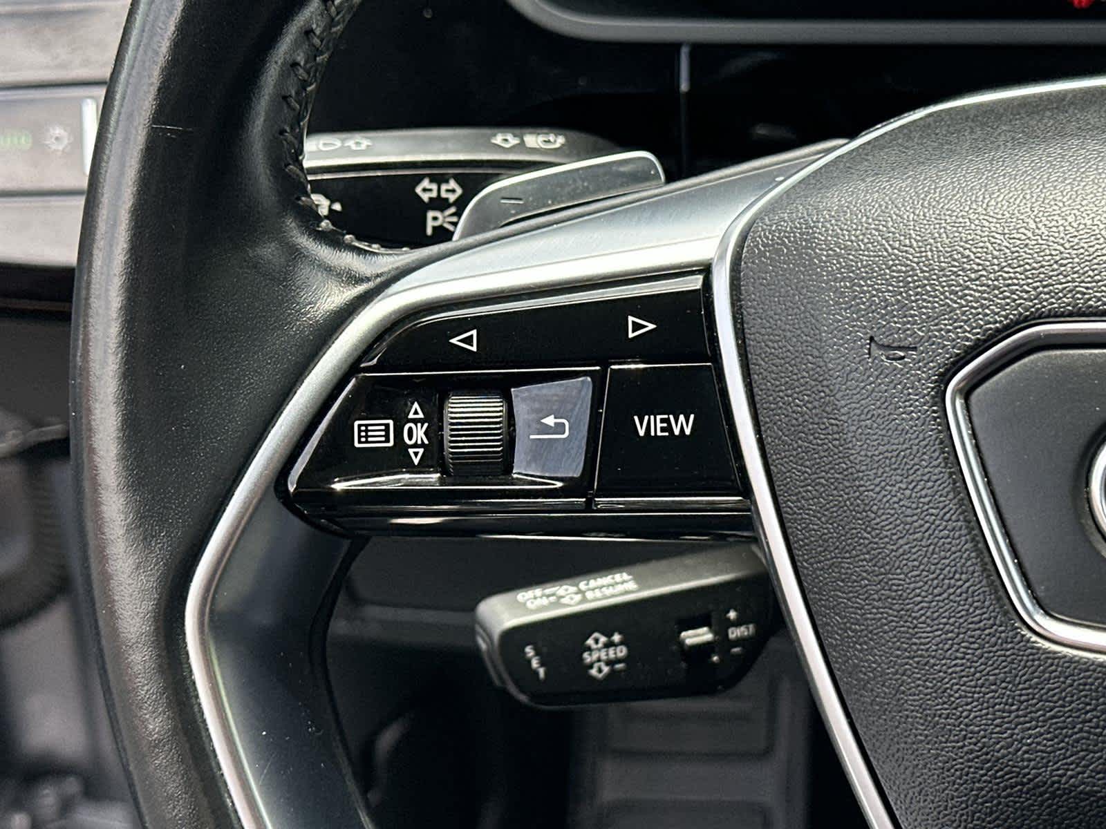 Thumbnail: 2019 Audi e-tron - 24