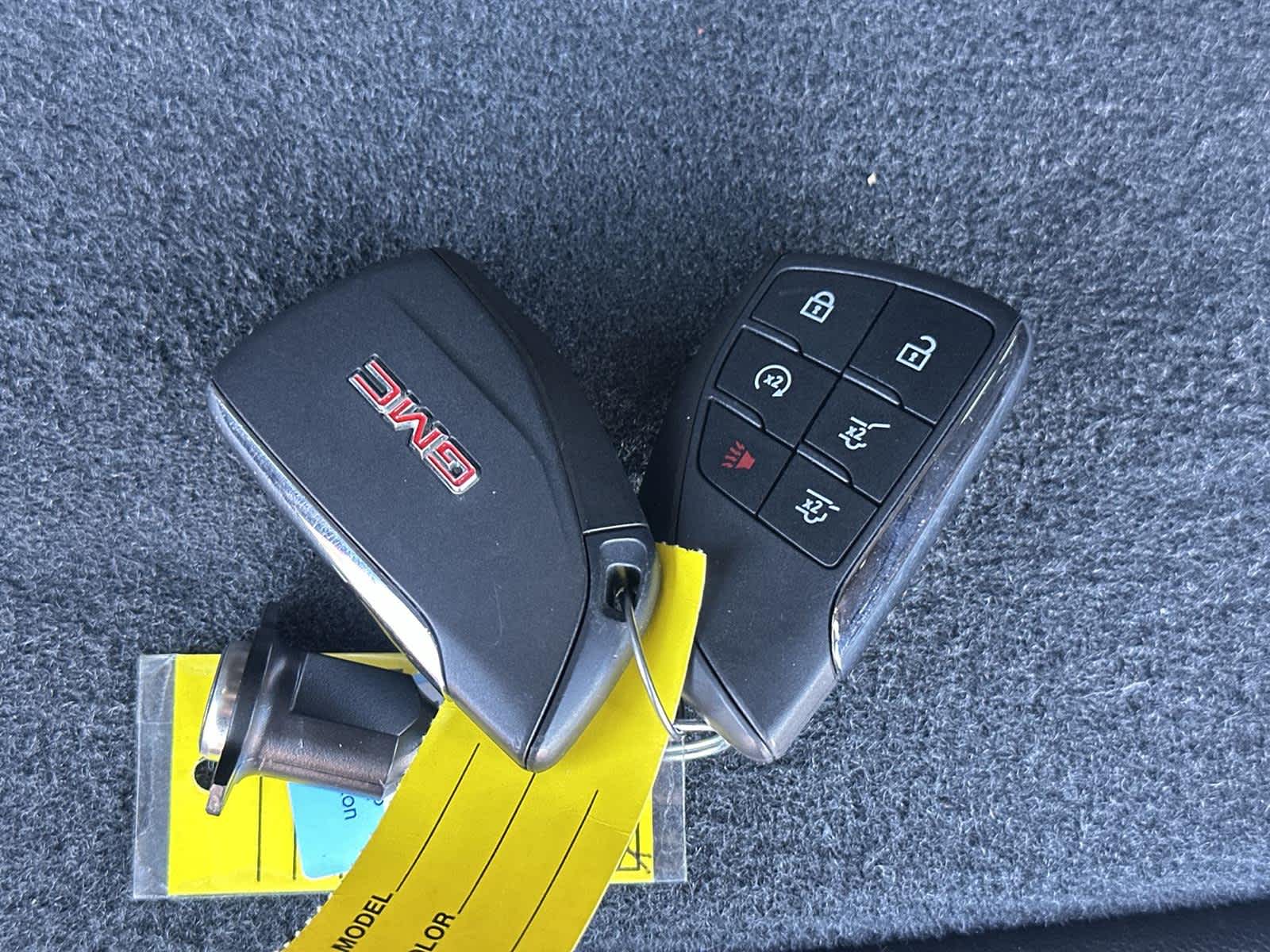 Thumbnail: 2023 GMC Yukon - 21