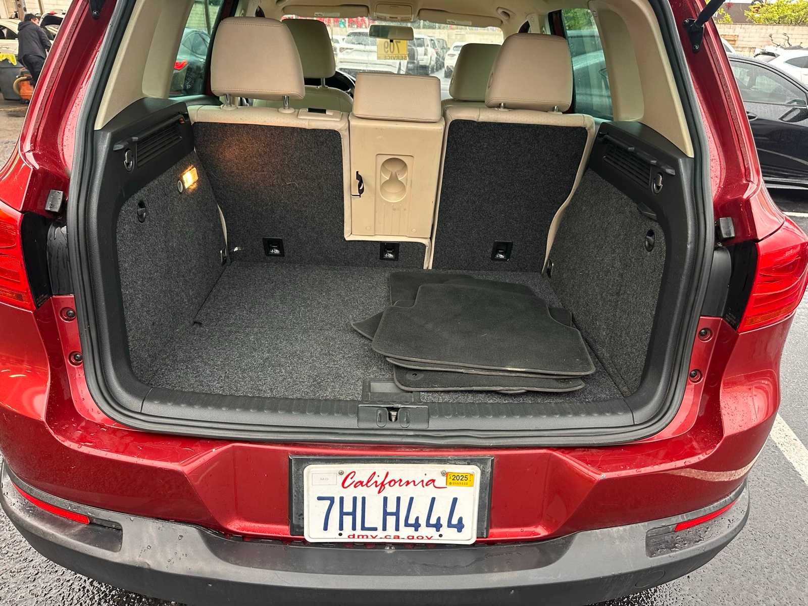 Thumbnail: 2015 Volkswagen Tiguan - 10