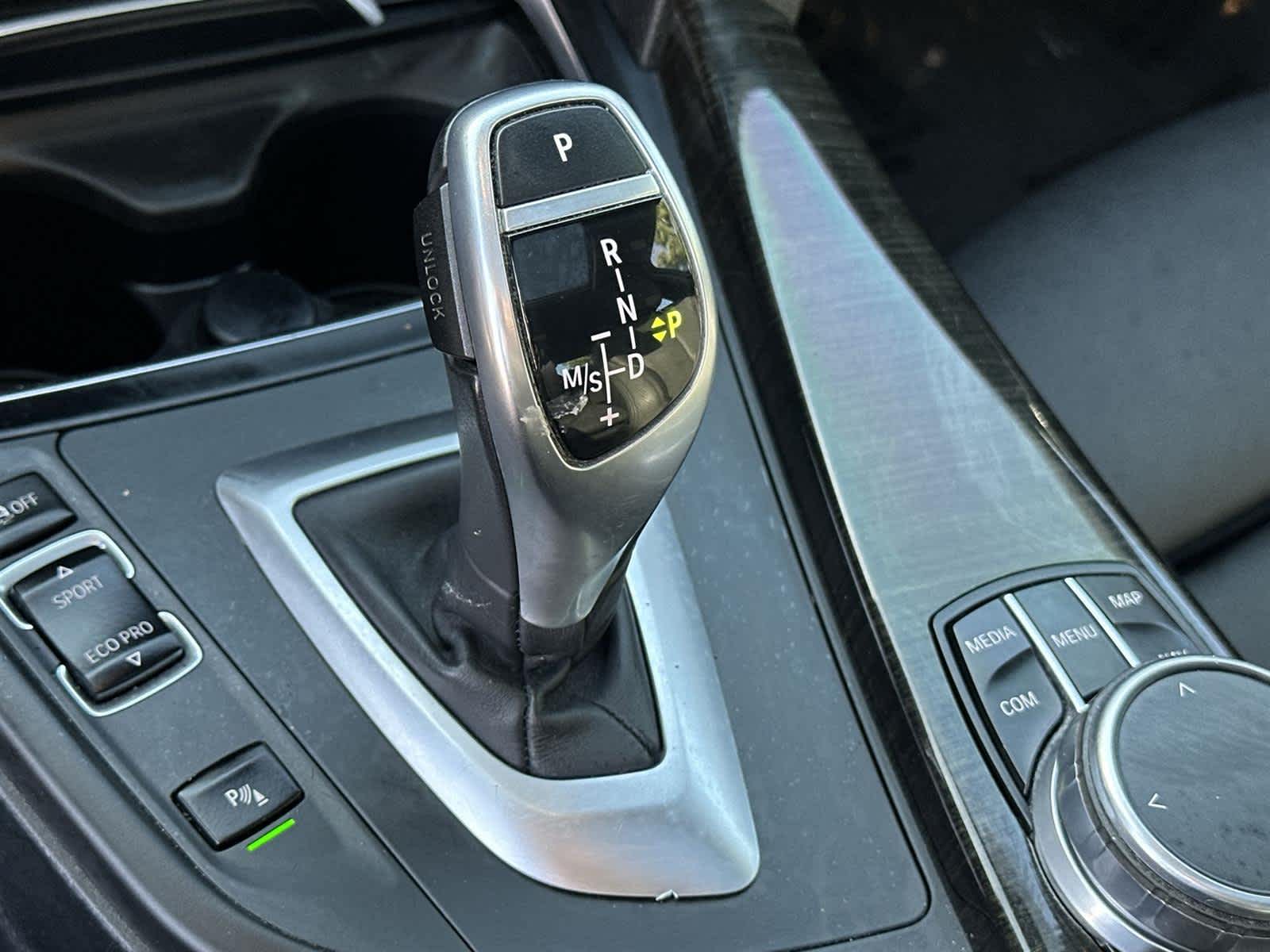 Thumbnail: 2017 BMW 3 Series - 18