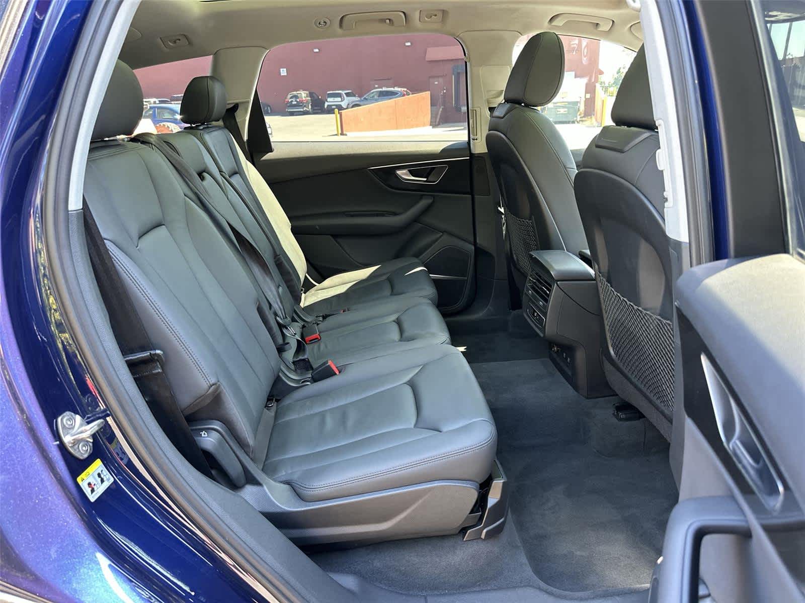 Thumbnail: 2021 Audi Q7 - 13