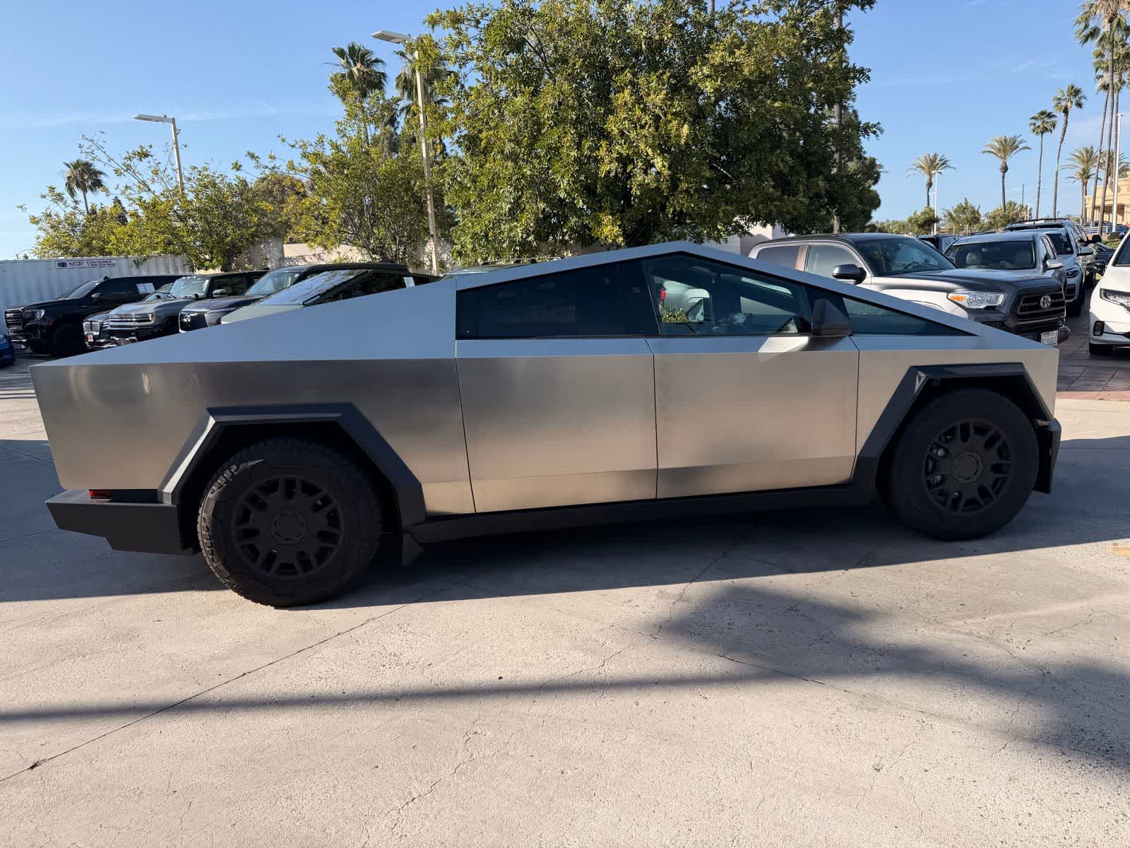 Thumbnail: 2024 Tesla Cybertruck - 6