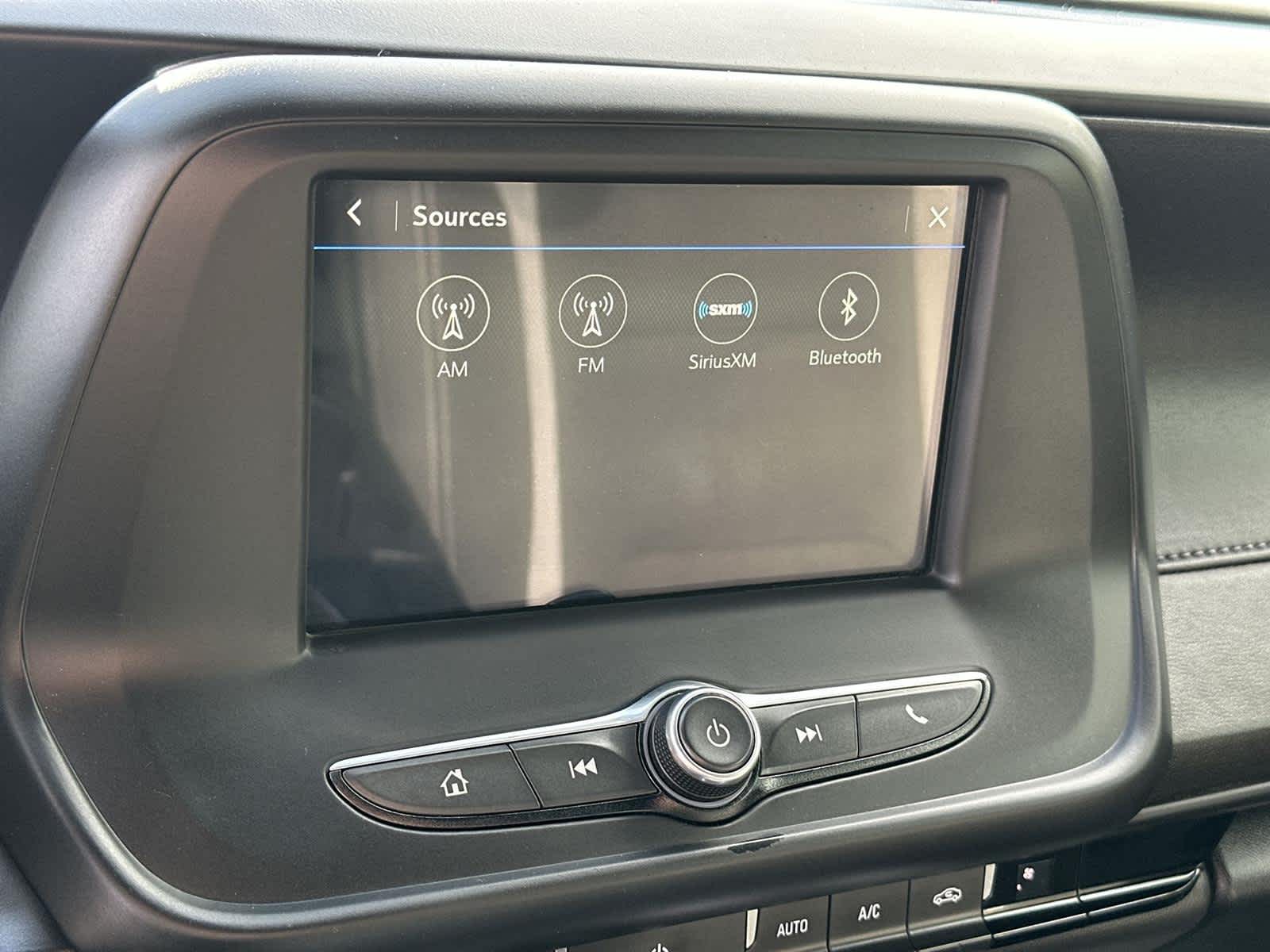 Thumbnail: 2019 Chevrolet Camaro - 16