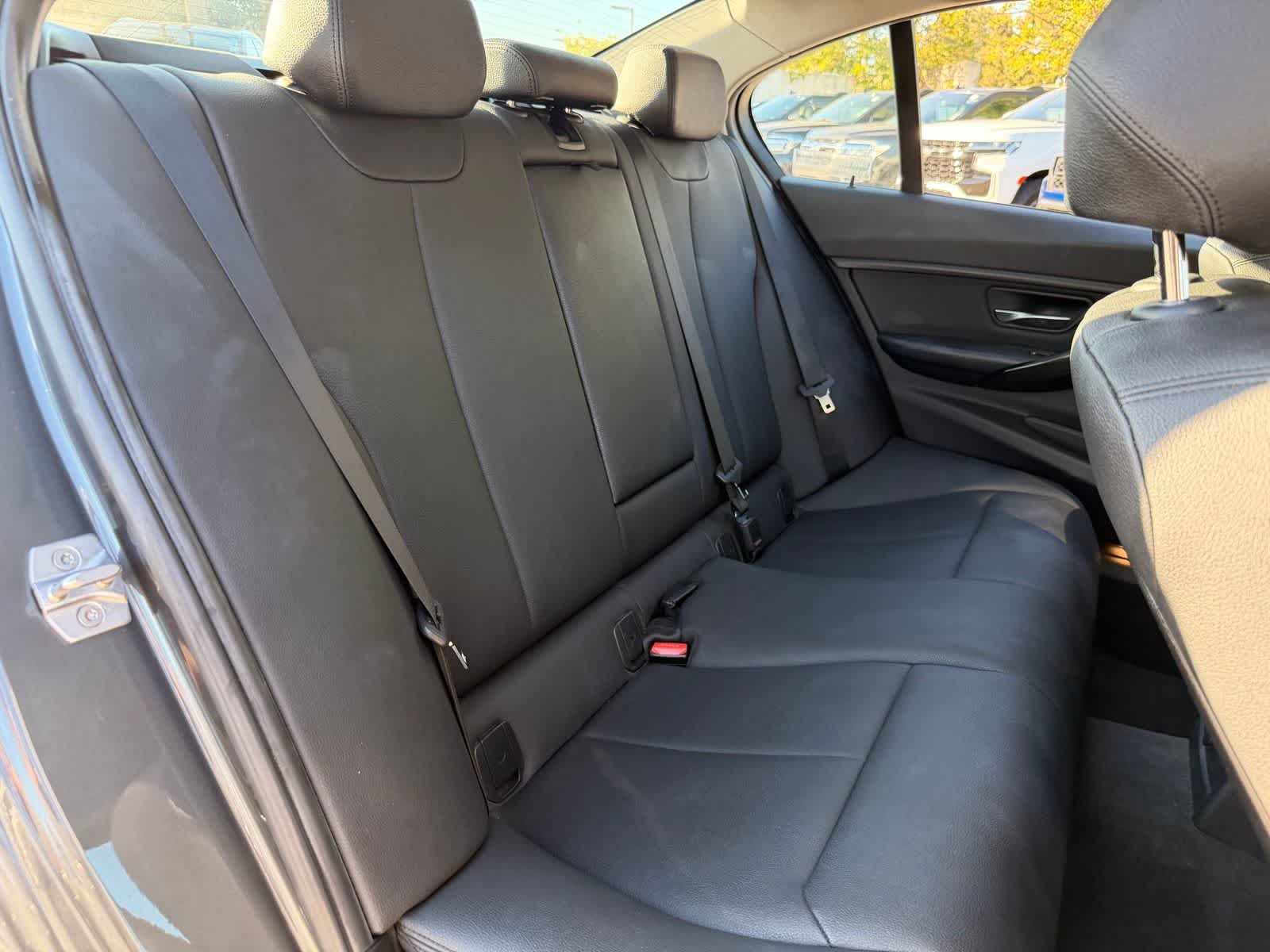 Thumbnail: 2015 BMW 3 Series - 11