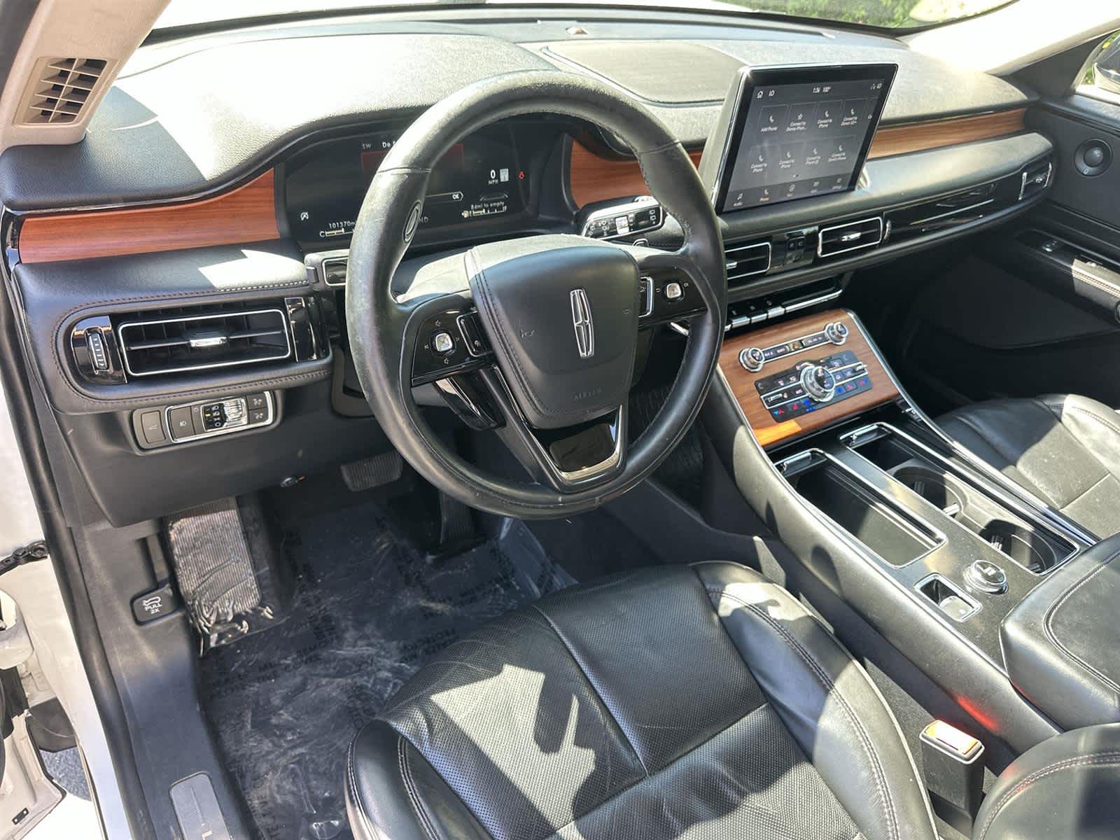 Thumbnail: 2020 Lincoln Aviator - 2