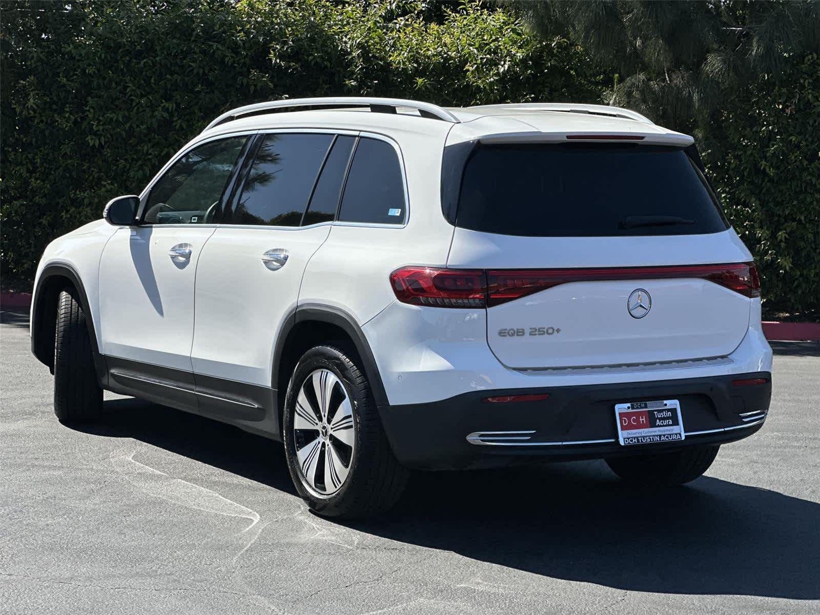 Thumbnail: 2023 Mercedes-Benz EQB - 4