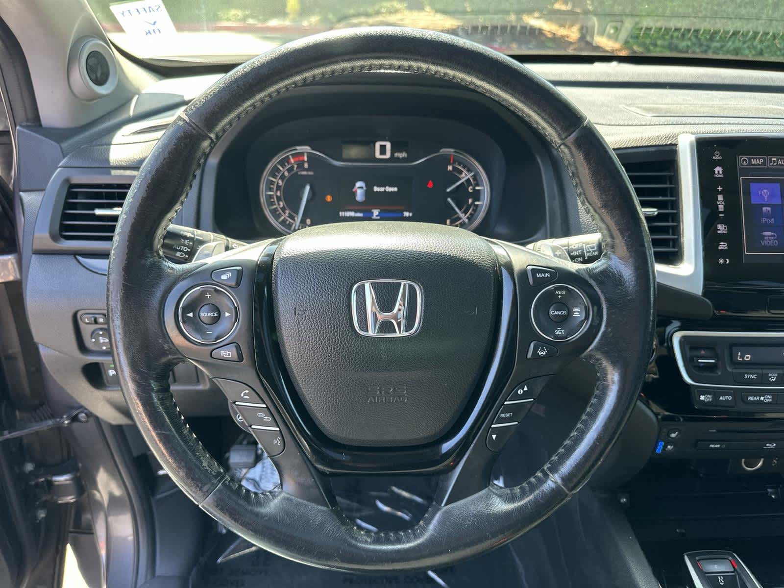 Thumbnail: 2017 Honda Pilot - 15