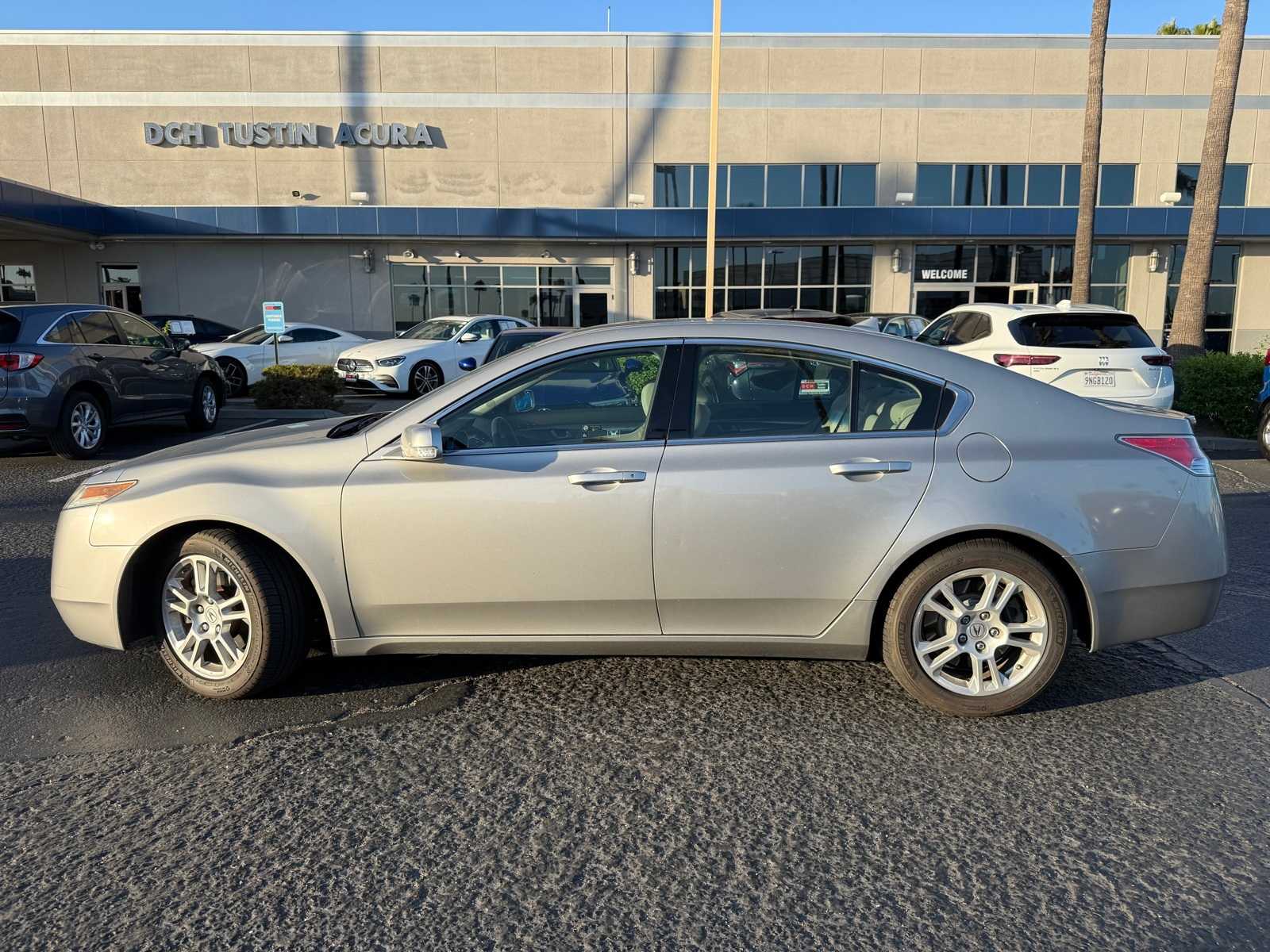 Thumbnail: 2011 Acura TL - 2