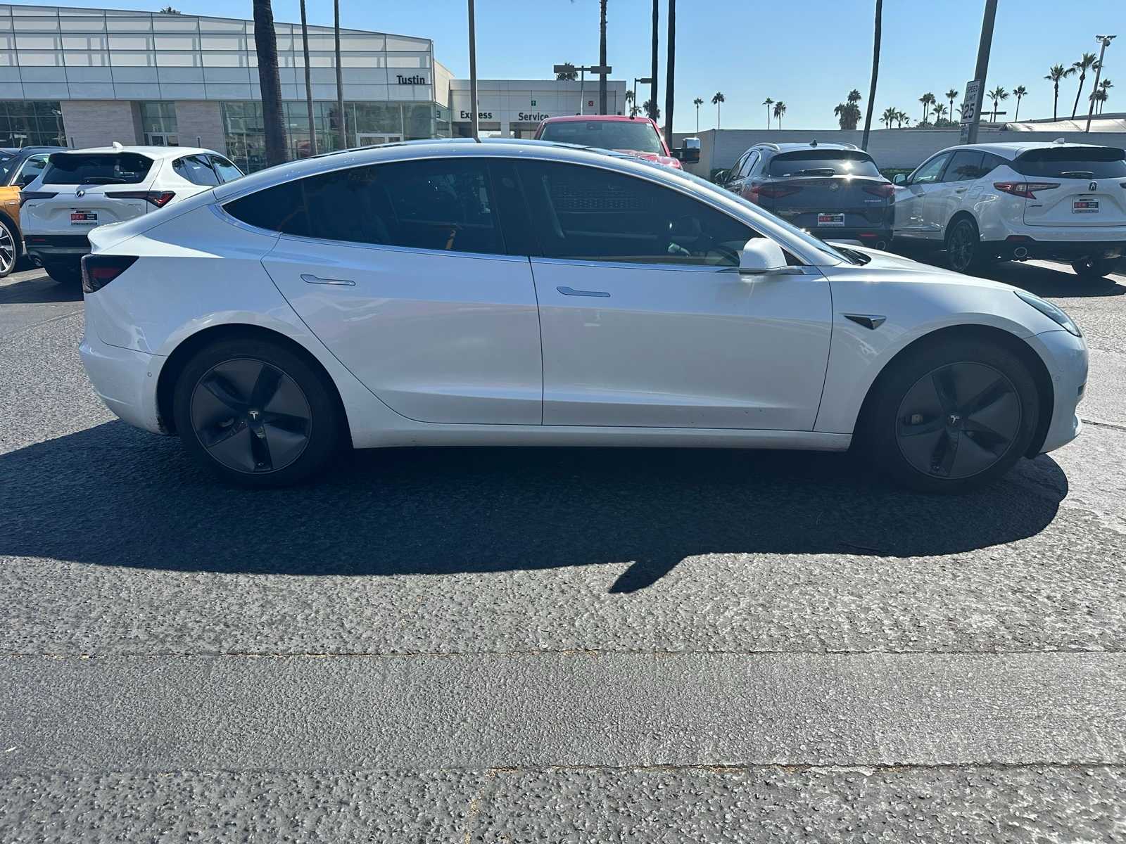 Thumbnail: 2019 Tesla Model 3 - 6