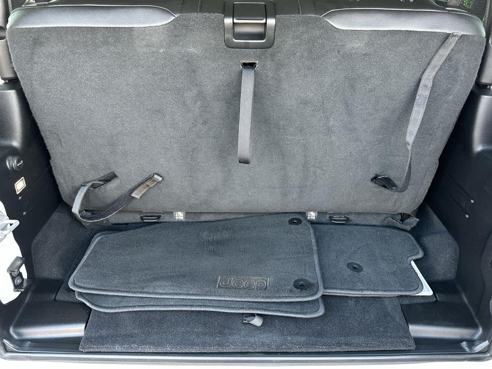 Thumbnail: 2019 Jeep Wrangler - 20