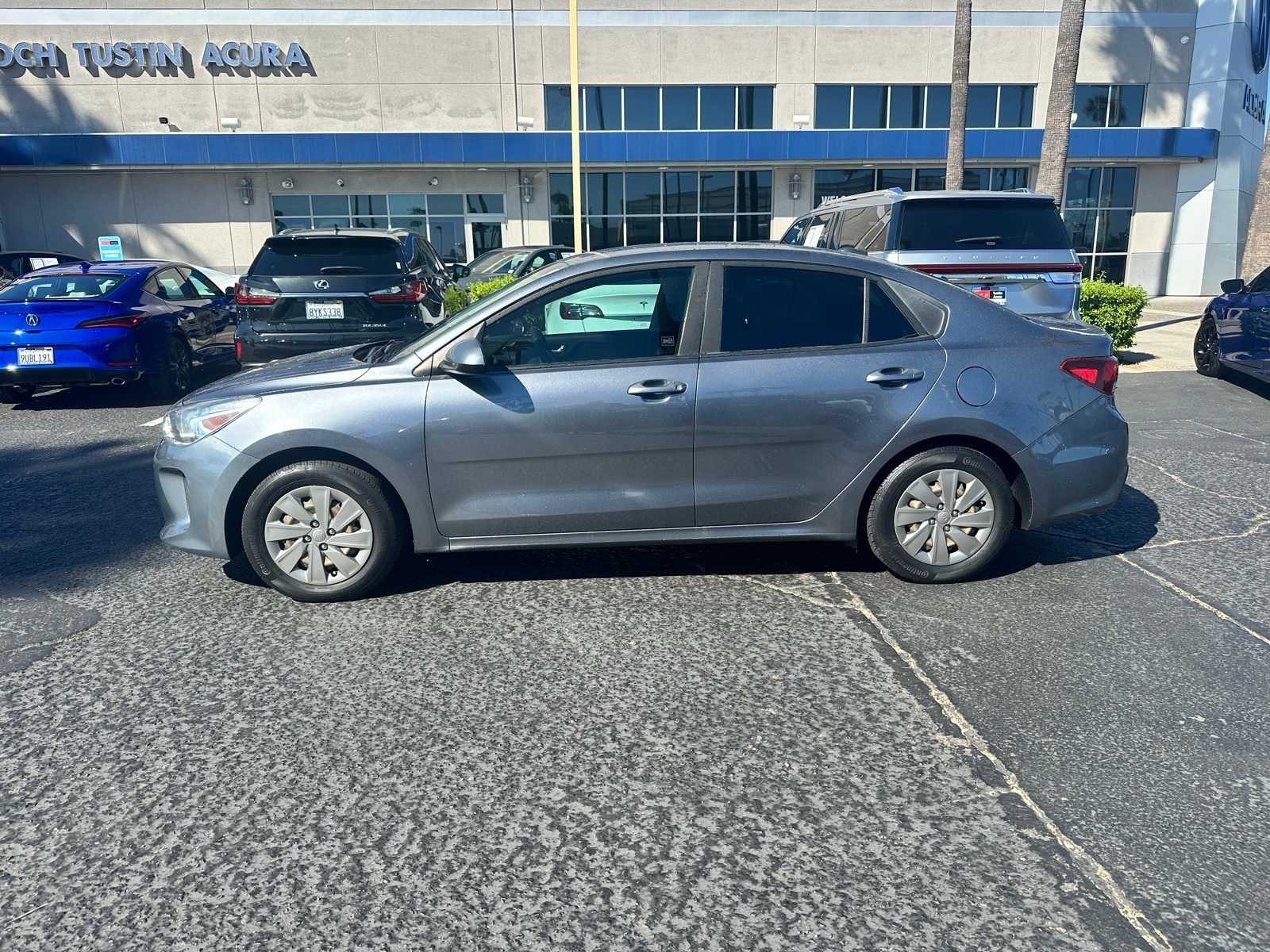 Thumbnail: 2019 Kia Rio - 2