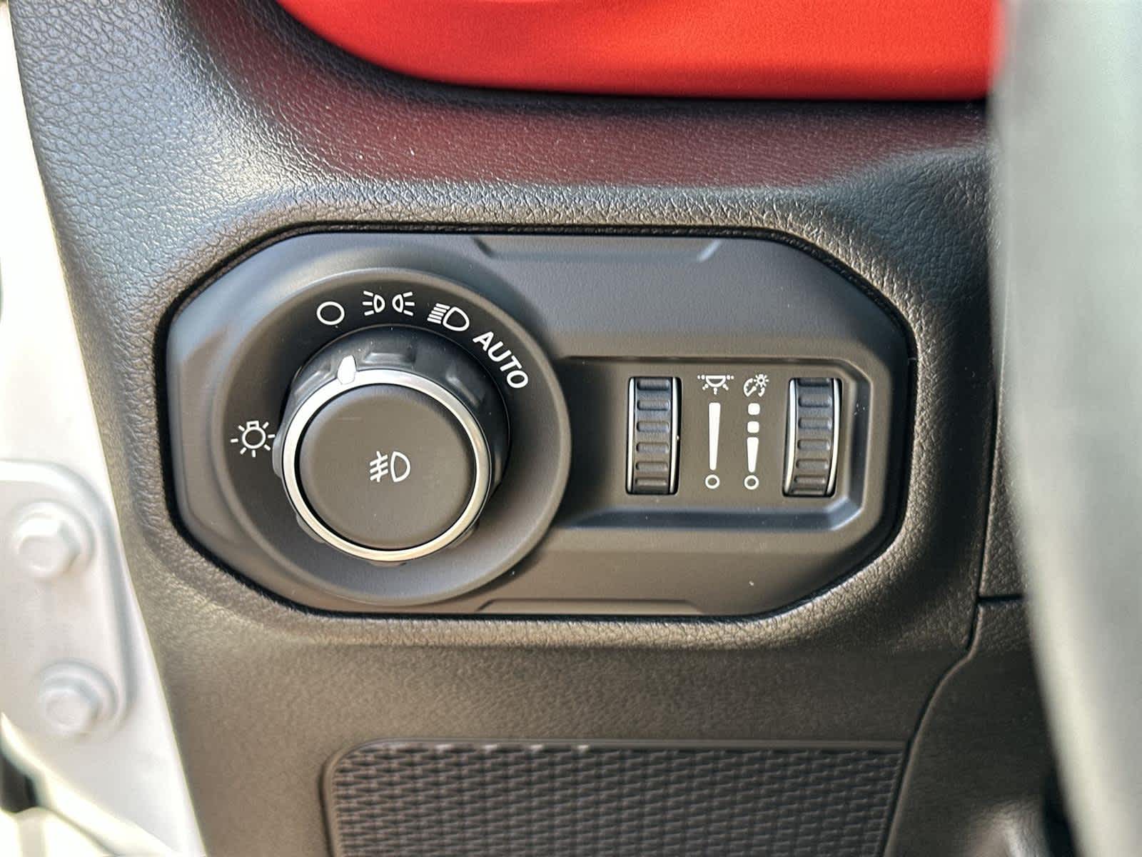 Thumbnail: 2019 Jeep Wrangler - 31