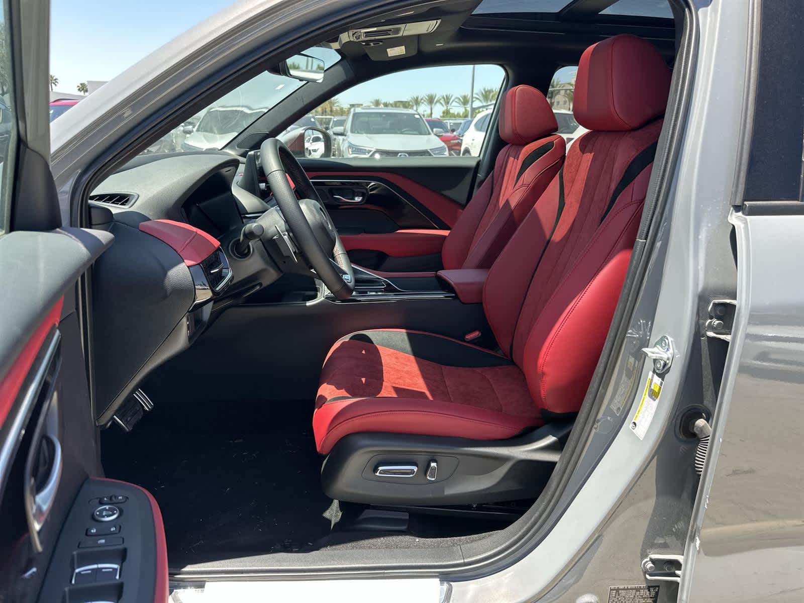 Thumbnail: 2025 Acura ADX - 11