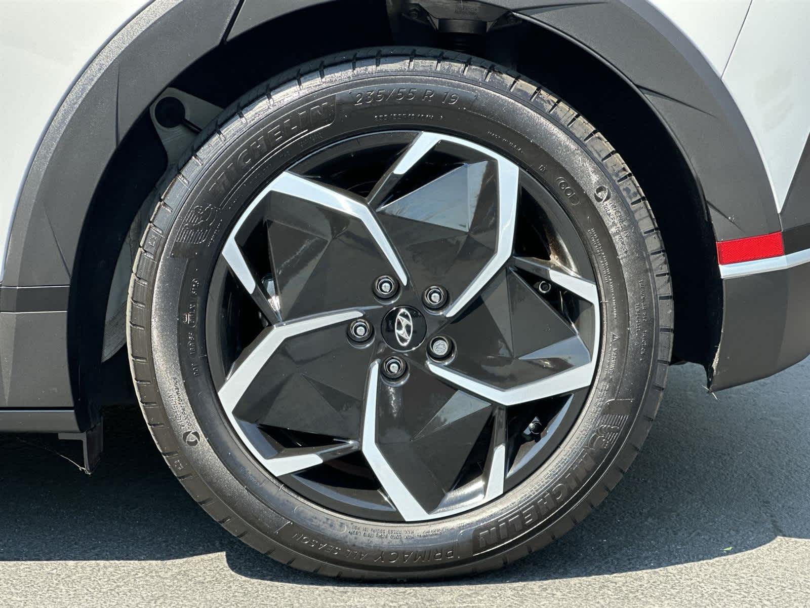 Thumbnail: 2024 Hyundai Ioniq 5 - 8