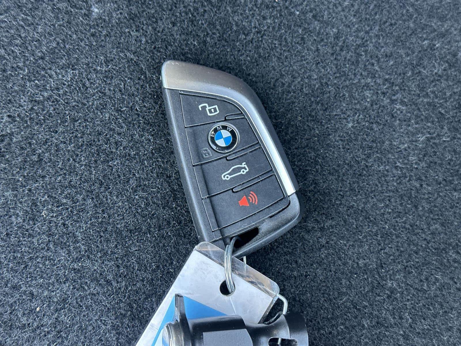 Thumbnail: 2023 BMW 3 Series - 21